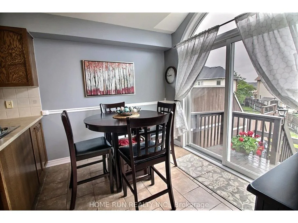 Photo 8 of 194 Flamborough Way, Ottawa, Kanata - Morgan's Grant/South March — HOMEH