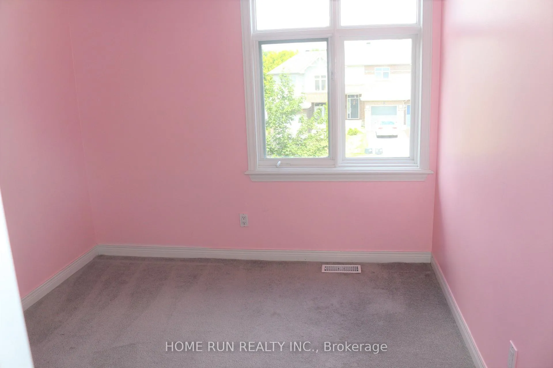 Photo 11 of 194 Flamborough Way, Ottawa, Kanata - Morgan's Grant/South March — HOMEH