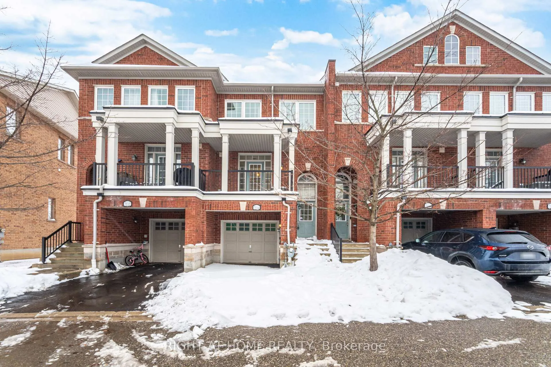 Photo 3 of 7114 Triumph Lane, Mississauga, Lisgar — HOMEH