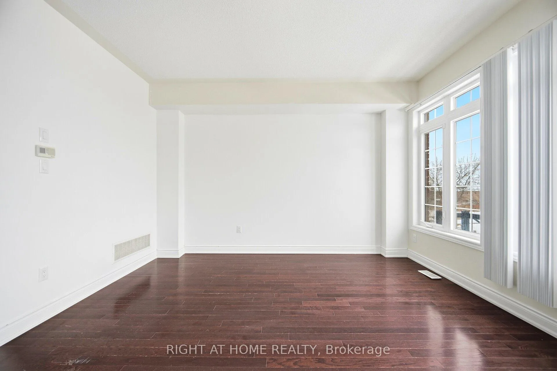 Photo 15 of 7114 Triumph Lane, Mississauga, Lisgar — HOMEH