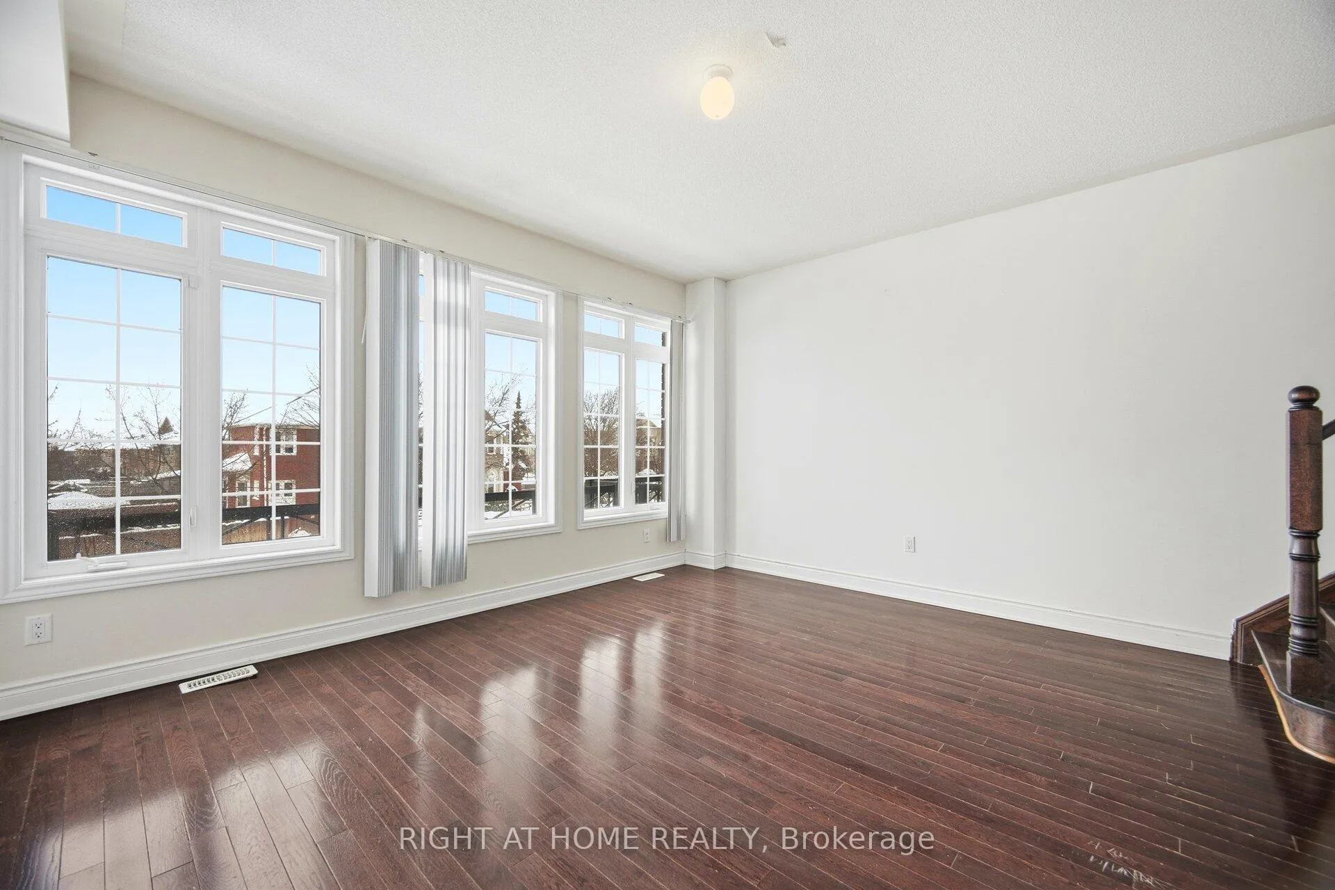 Photo 16 of 7114 Triumph Lane, Mississauga, Lisgar — HOMEH