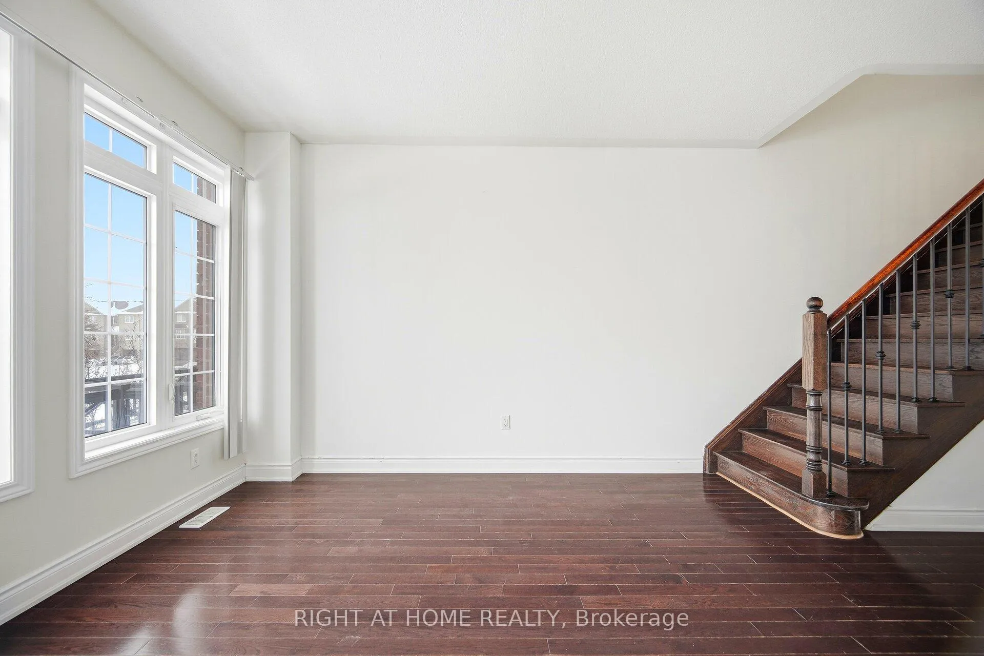 Photo 17 of 7114 Triumph Lane, Mississauga, Lisgar — HOMEH