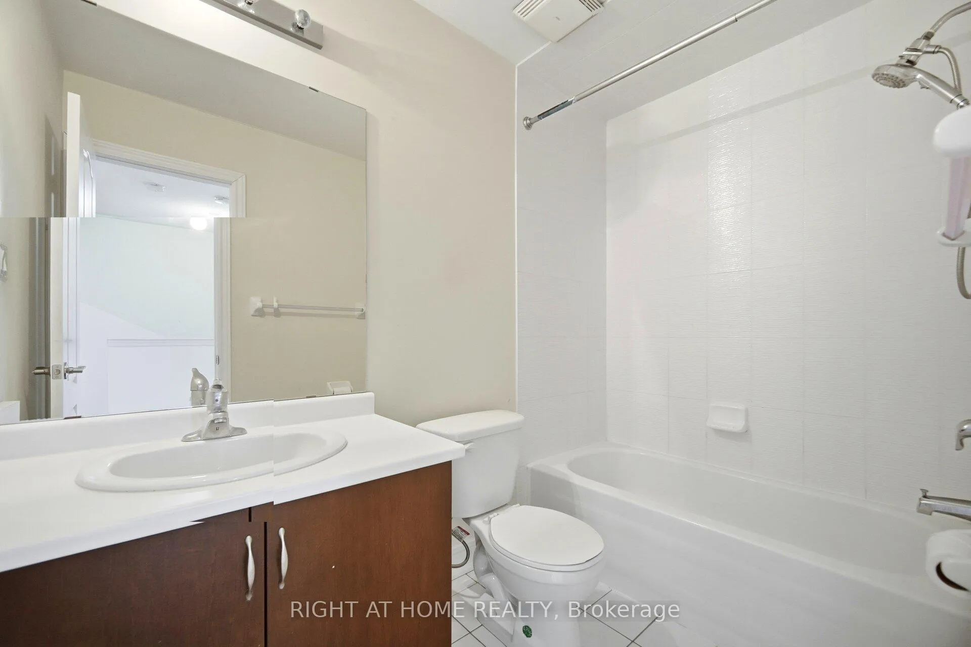 Photo 36 of 7114 Triumph Lane, Mississauga, Lisgar — HOMEH