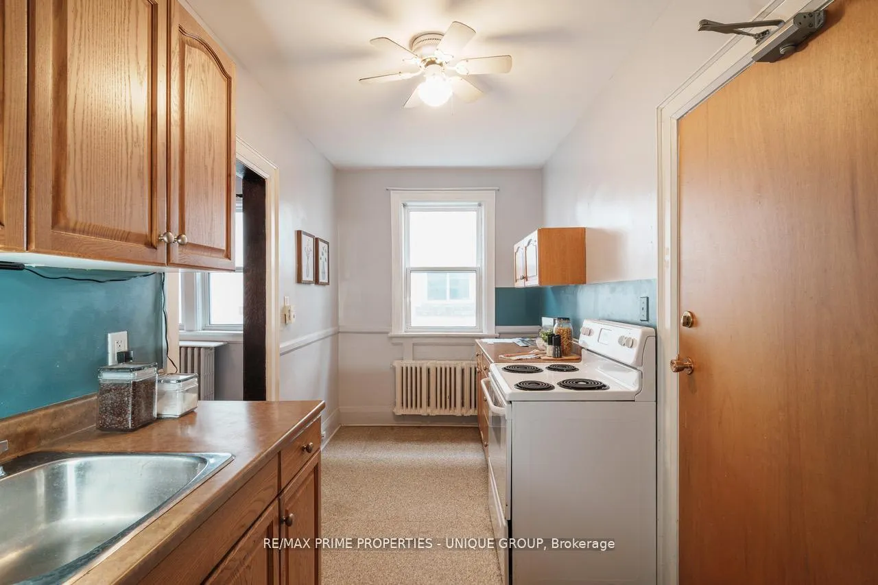 Photo 5 of Unit Main, 3 Bonfield Avenue, Toronto, The Beaches — HOMEH