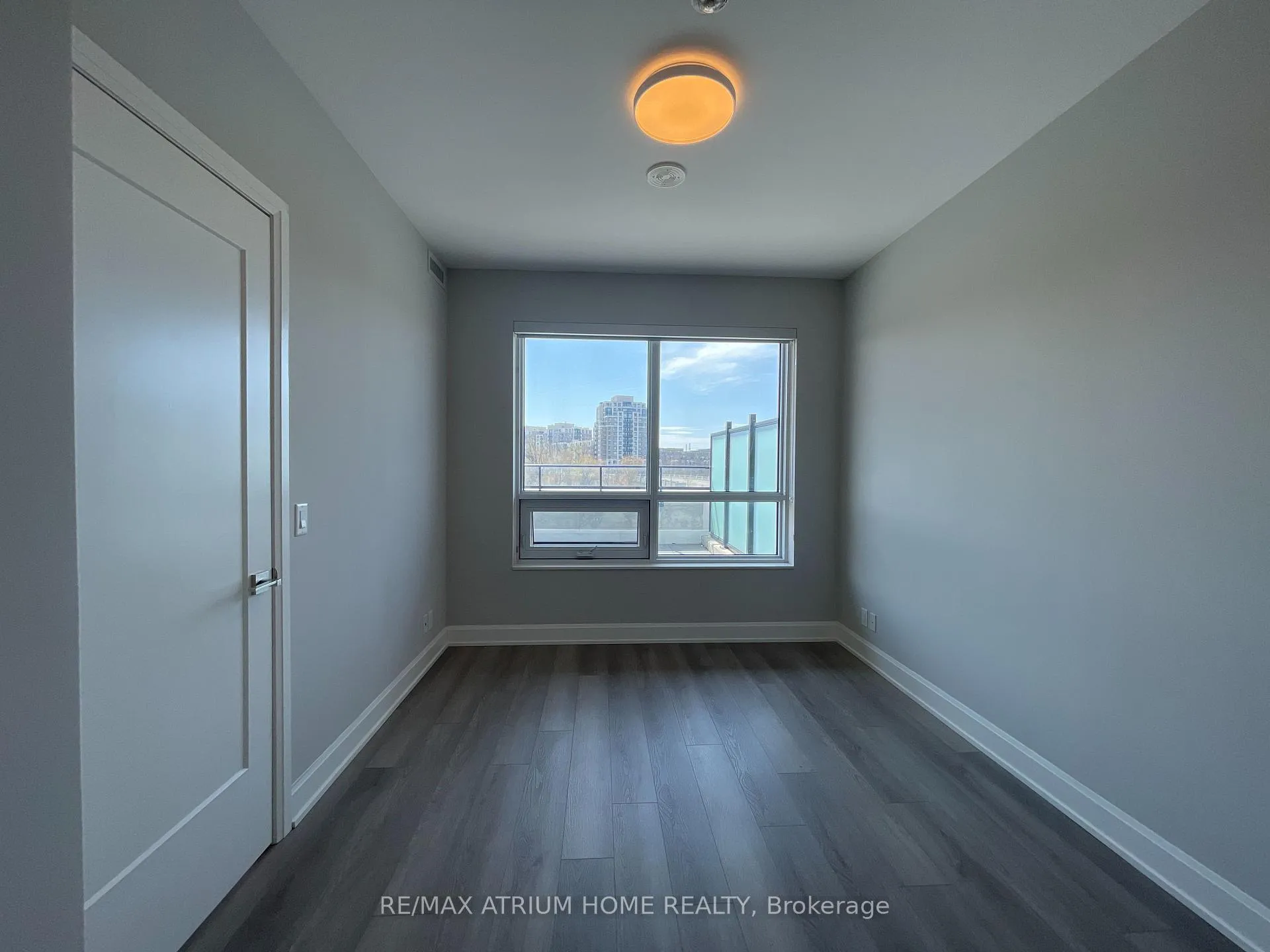 Photo 5 of Unit 202, 8 Water Walk Drive, Markham, Unionville — HOMEH