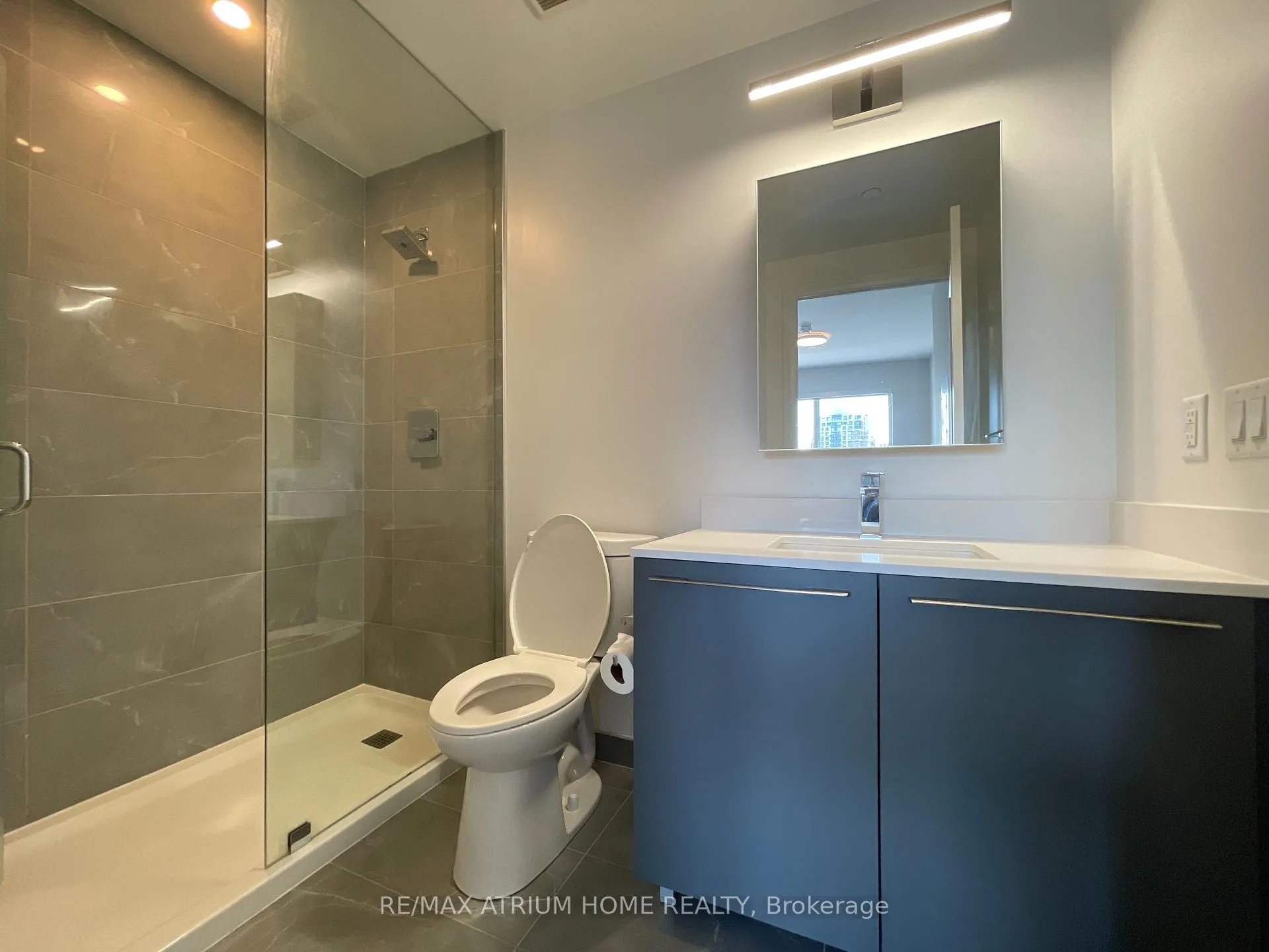 Photo 6 of Unit 202, 8 Water Walk Drive, Markham, Unionville — HOMEH