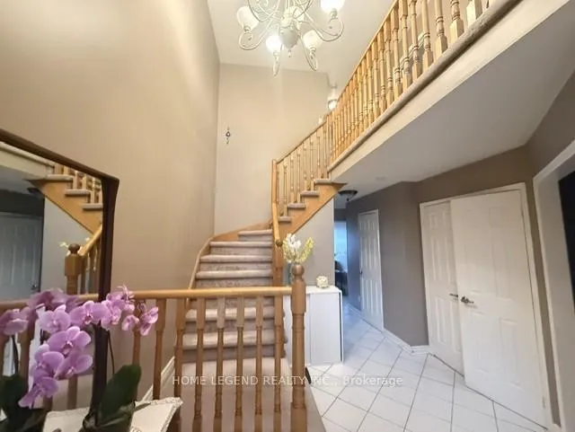 Photo 3 of 61 Redondo Drive, Vaughan, Beverley Glen — HOMEH