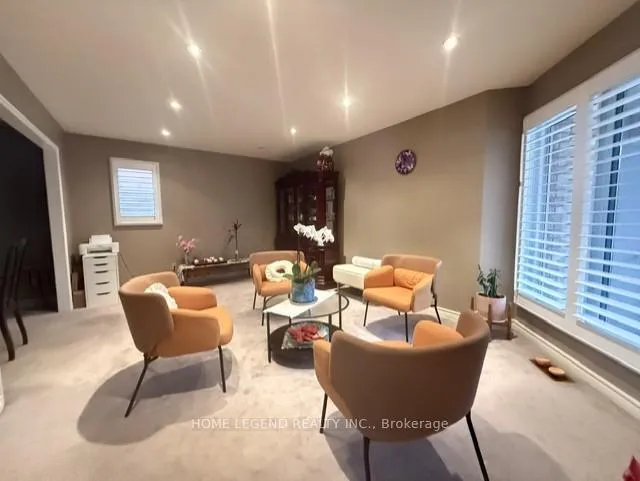 Photo 5 of 61 Redondo Drive, Vaughan, Beverley Glen — HOMEH