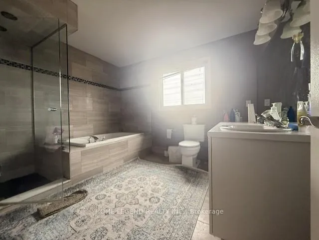 Photo 10 of 61 Redondo Drive, Vaughan, Beverley Glen — HOMEH