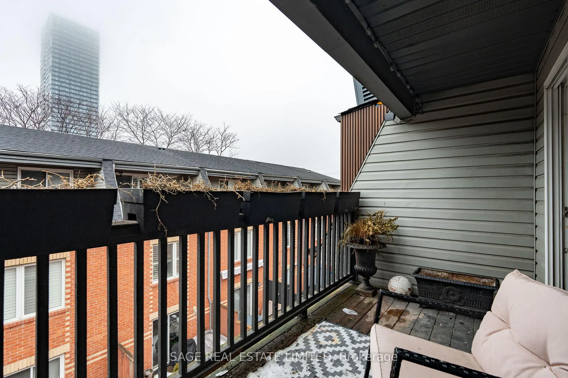 Photo 38 of 6 Old Trillium Lane, Toronto, Regent Park — HOMEH