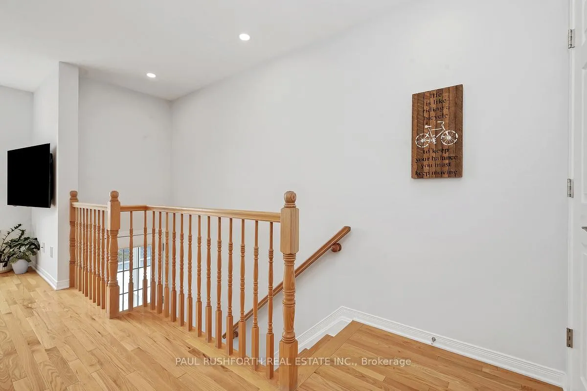 Photo 3 of 137 Fordham Private, Ottawa, Central Park — HOMEH