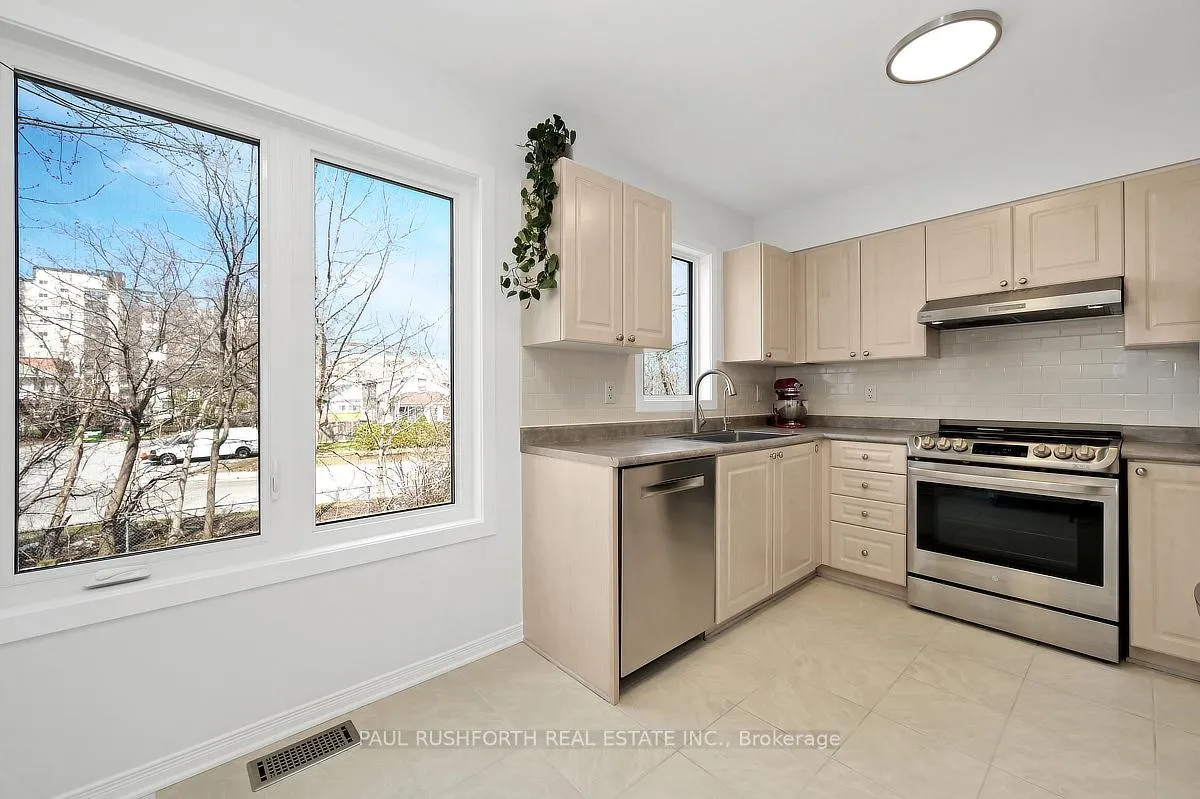 Photo 11 of 137 Fordham Private, Ottawa, Central Park — HOMEH