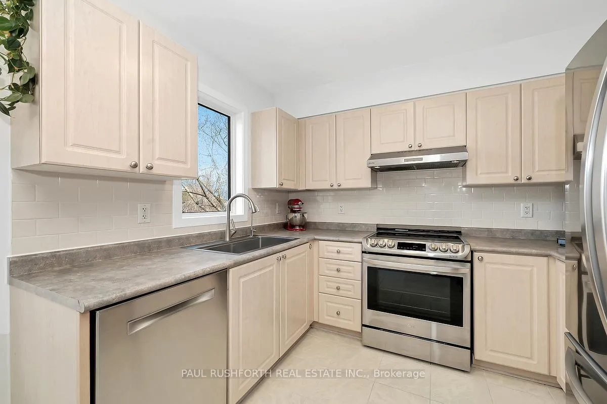 Photo 12 of 137 Fordham Private, Ottawa, Central Park — HOMEH