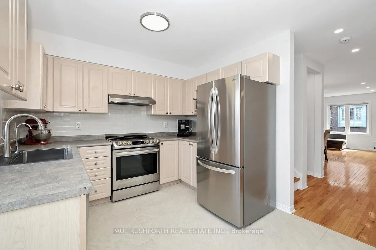 Photo 13 of 137 Fordham Private, Ottawa, Central Park — HOMEH