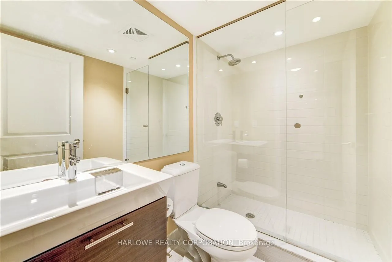 Photo 7 of Unit 824, 386 Yonge Street, Toronto, Bay Street Corridor — HOMEH
