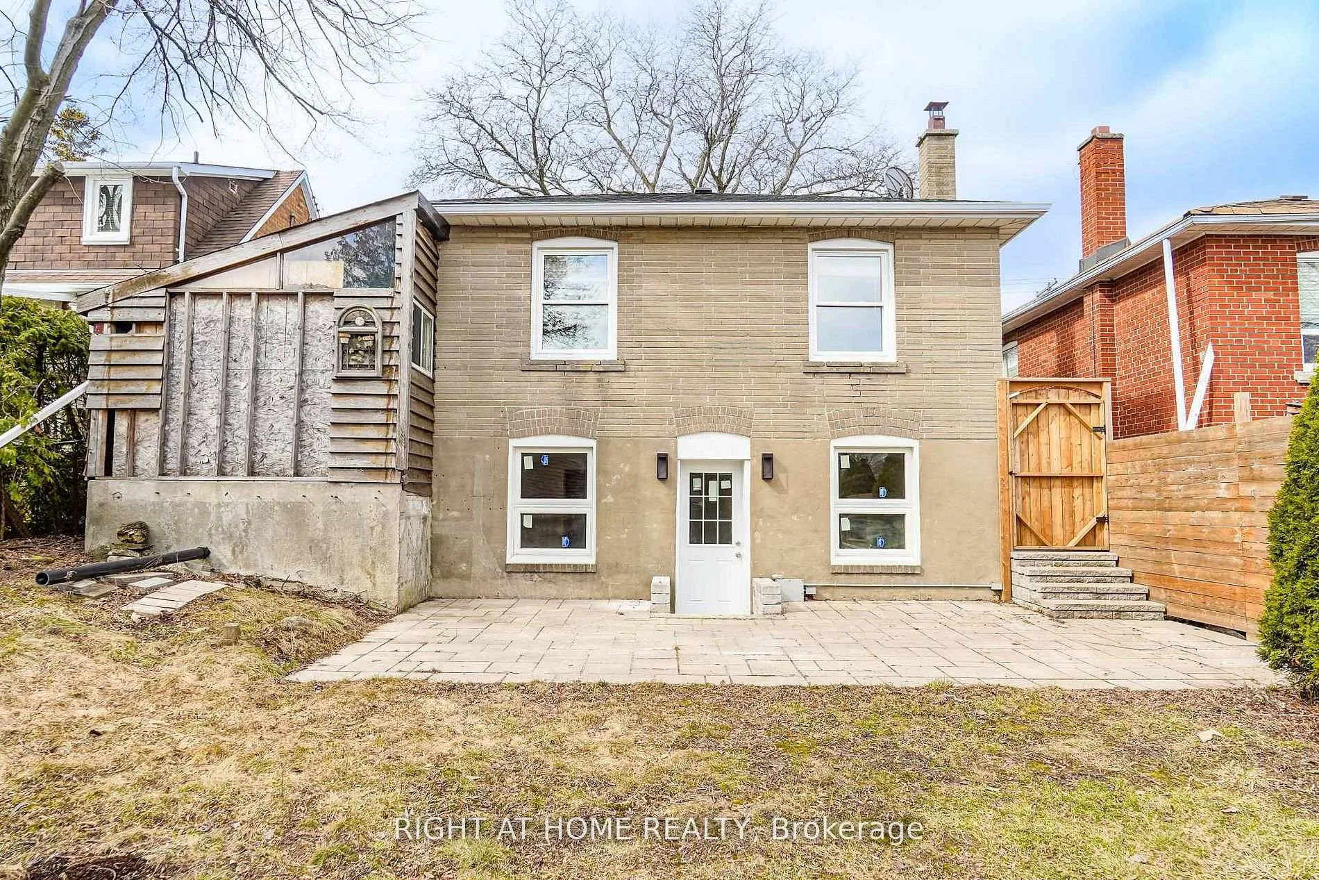 Photo 6 of 1083 Pharmacy Avenue, Scarborough, Wexford-Maryvale — HOMEH