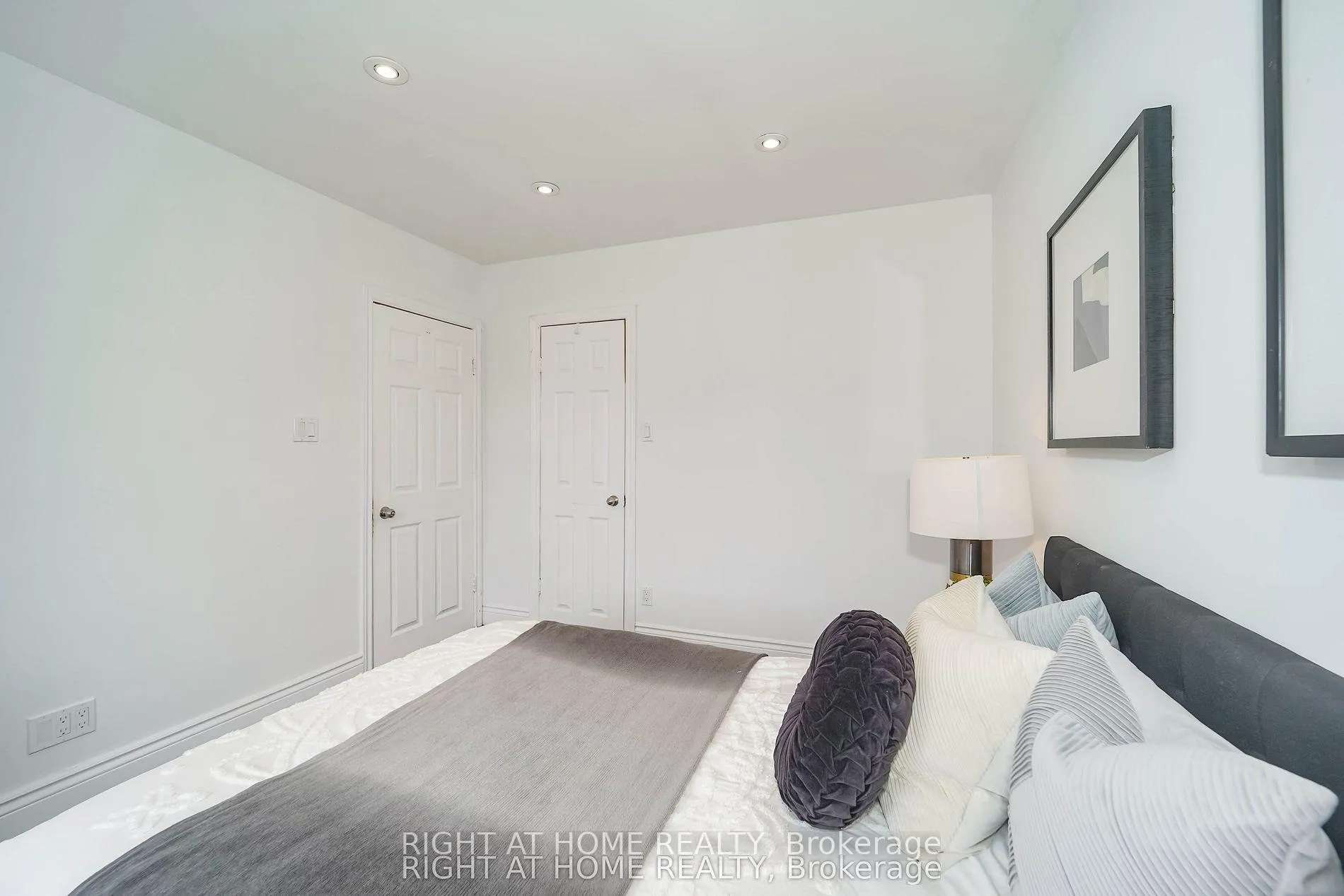 Photo 22 of 1083 Pharmacy Avenue, Scarborough, Wexford-Maryvale — HOMEH
