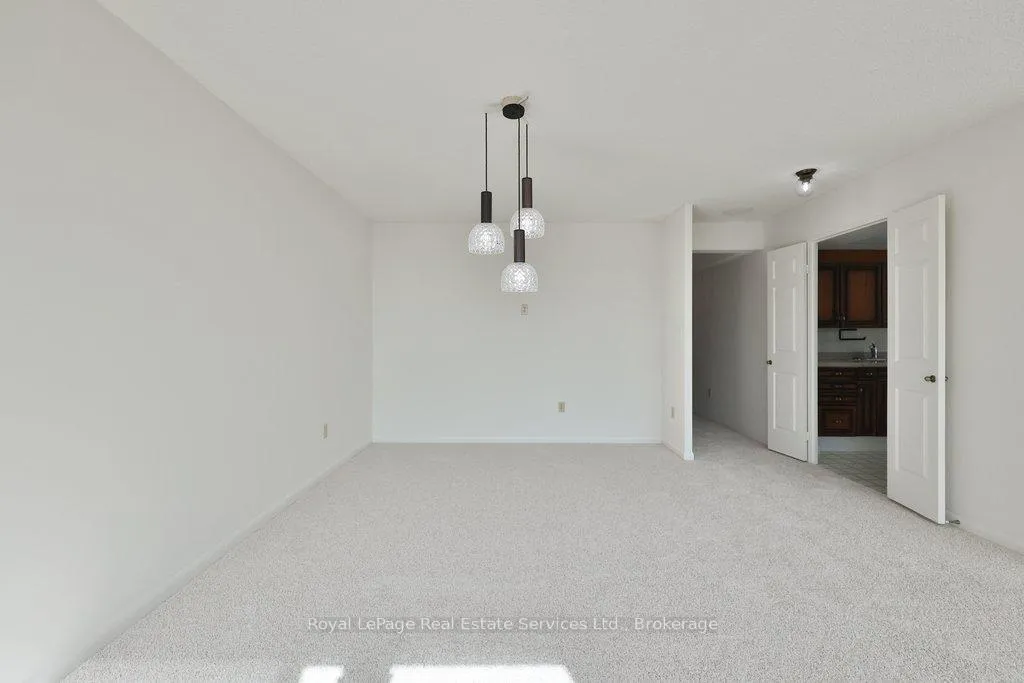 Photo 6 of Unit 208, 2180 Marine Drive, Oakville, Bronte — HOMEH