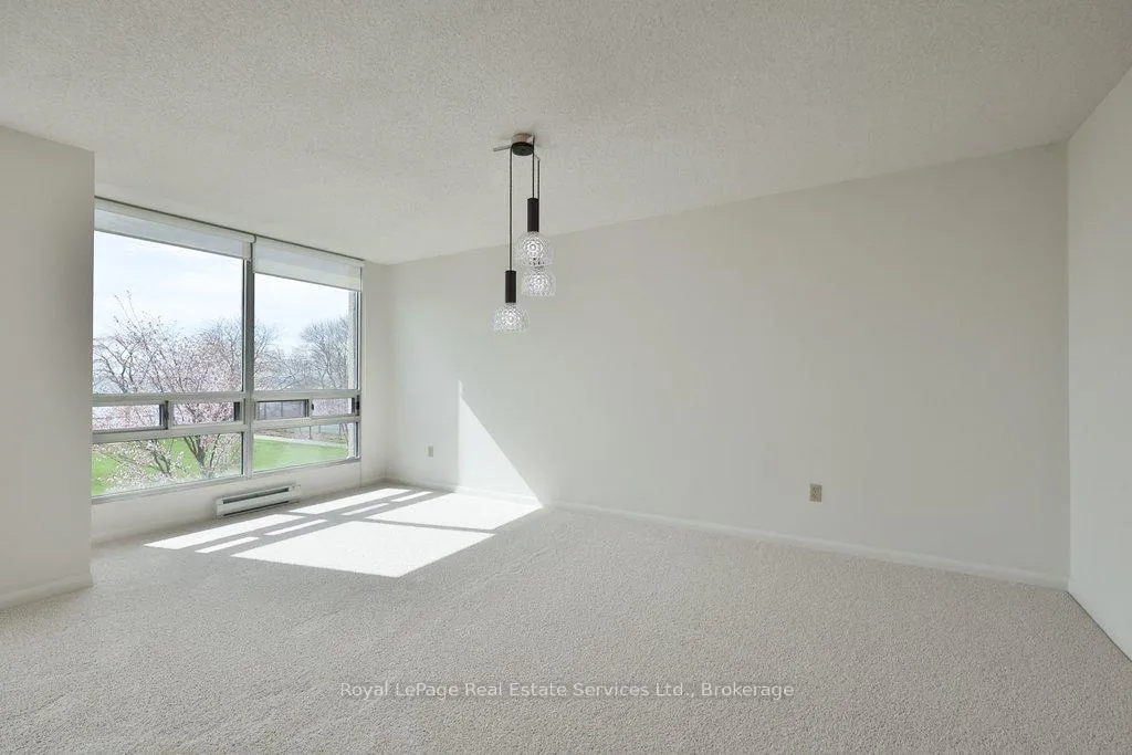 Photo 7 of Unit 208, 2180 Marine Drive, Oakville, Bronte — HOMEH