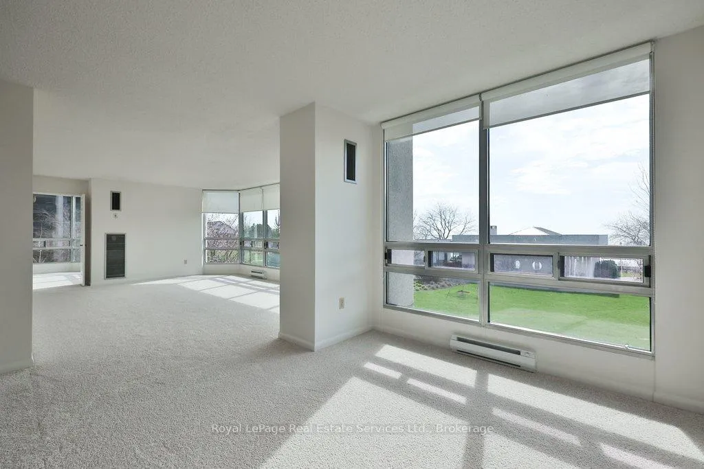 Photo 9 of Unit 208, 2180 Marine Drive, Oakville, Bronte — HOMEH