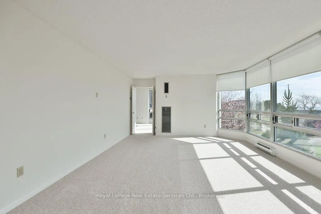 Photo 12 of Unit 208, 2180 Marine Drive, Oakville, Bronte — HOMEH