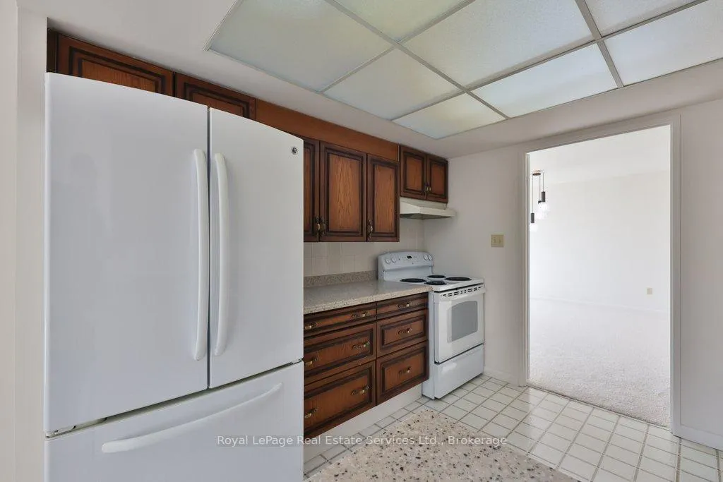 Photo 24 of Unit 208, 2180 Marine Drive, Oakville, Bronte — HOMEH