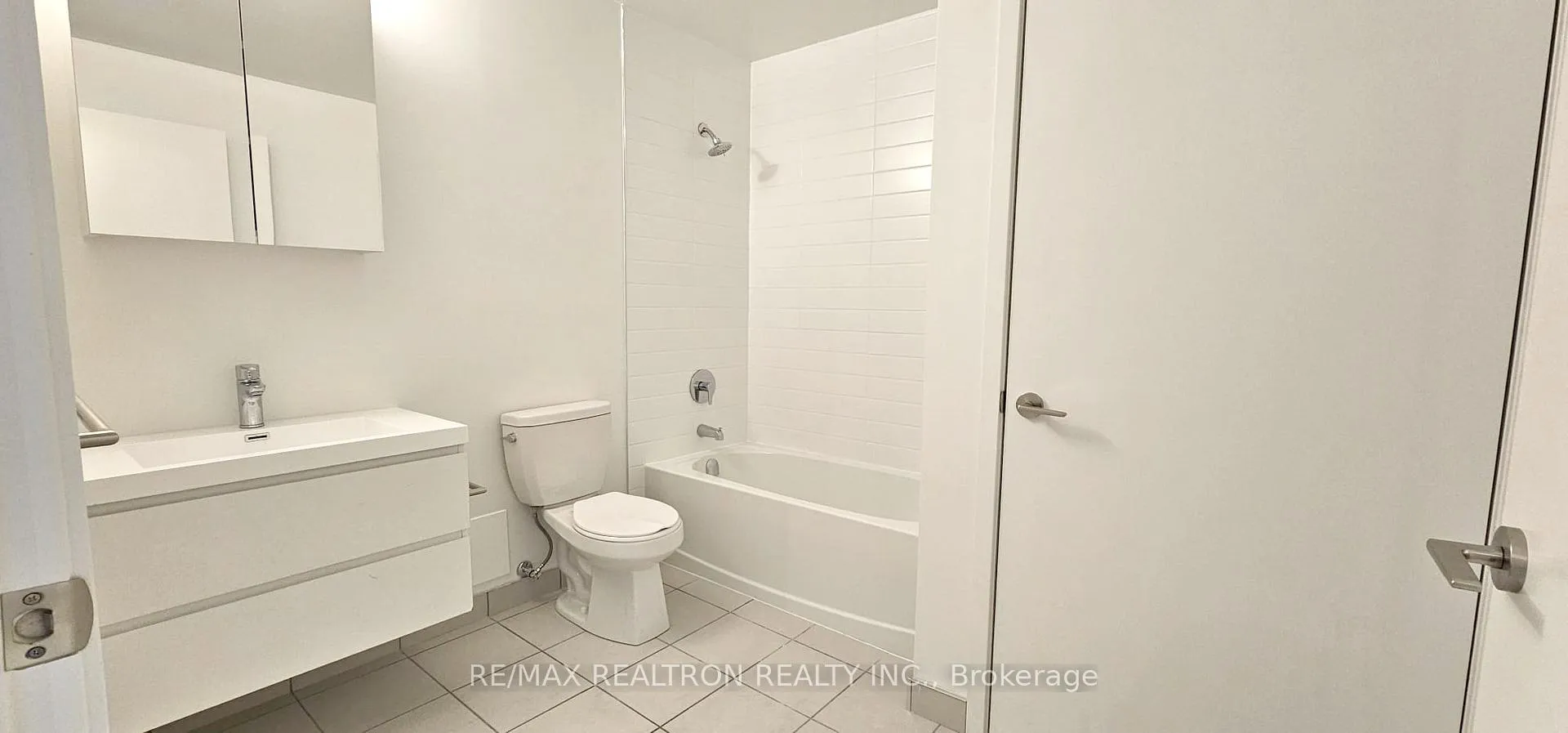 Photo 10 of Unit 501, 292 Verdale Crossing, Markham, Unionville — HOMEH