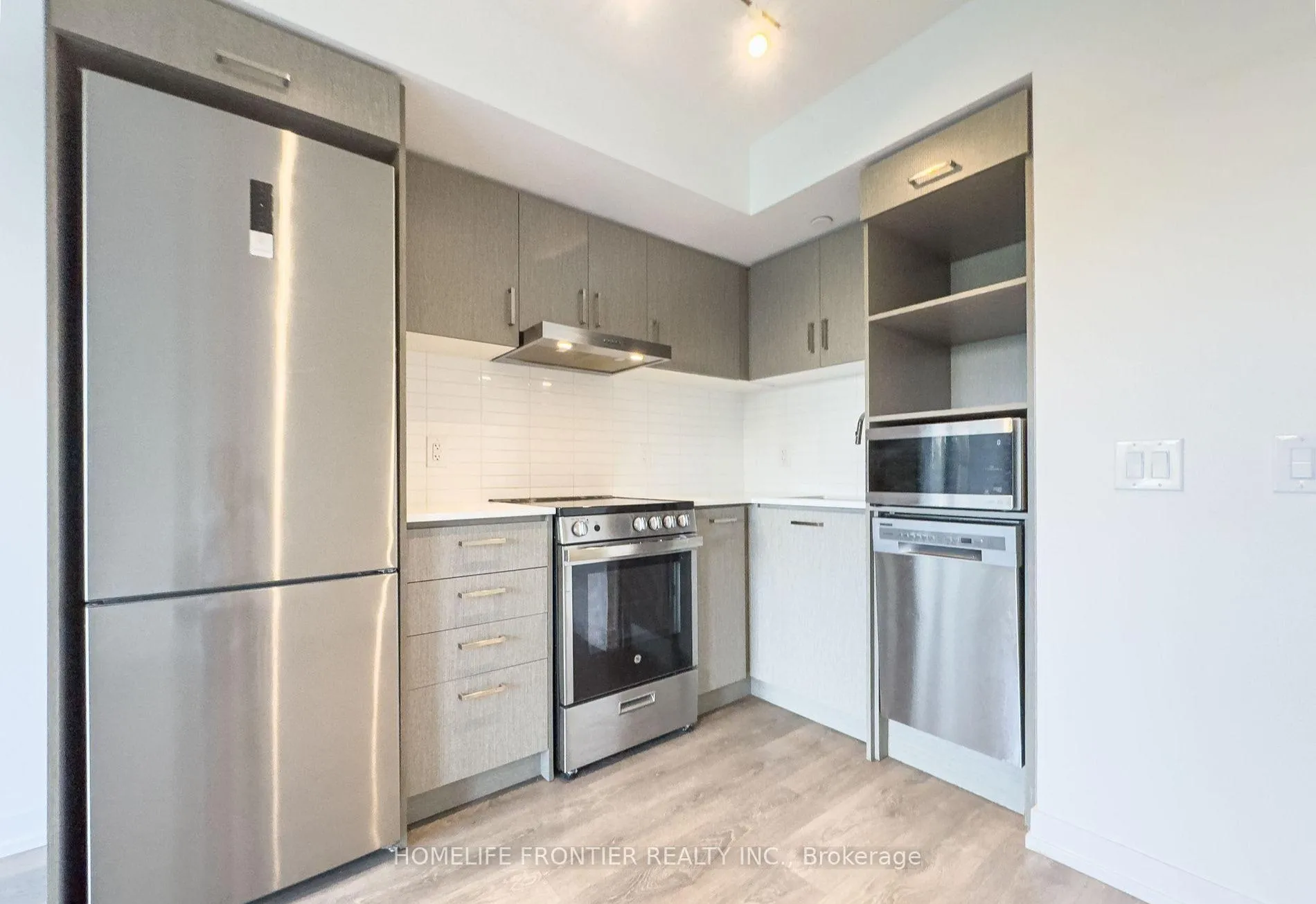 Photo 3 of Unit 702, 219 Dundas Street E, Toronto, Church-Yonge Corridor — HOMEH