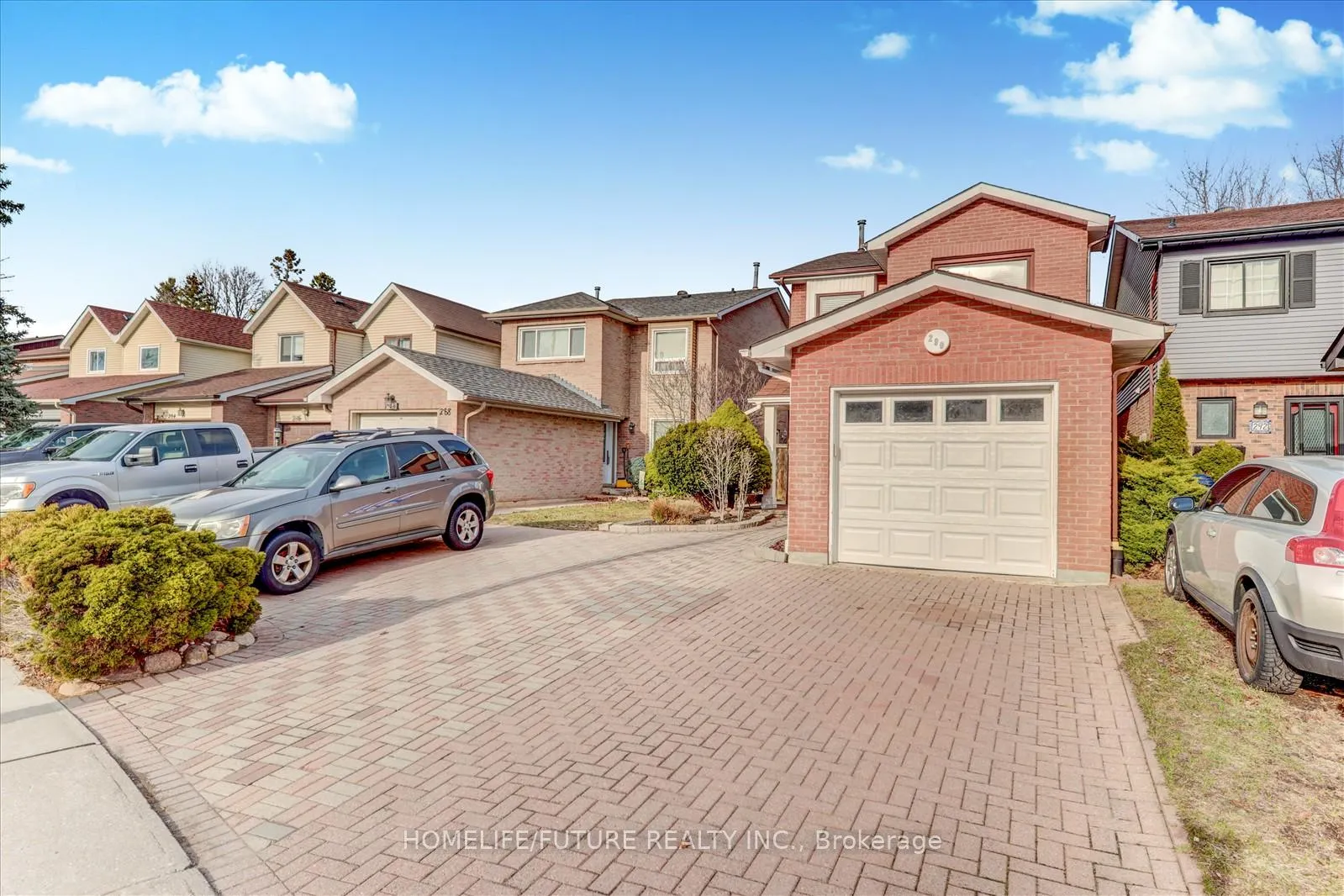 Photo 2 of 290 Braymore Boulevard, Scarborough, Rouge — HOMEH
