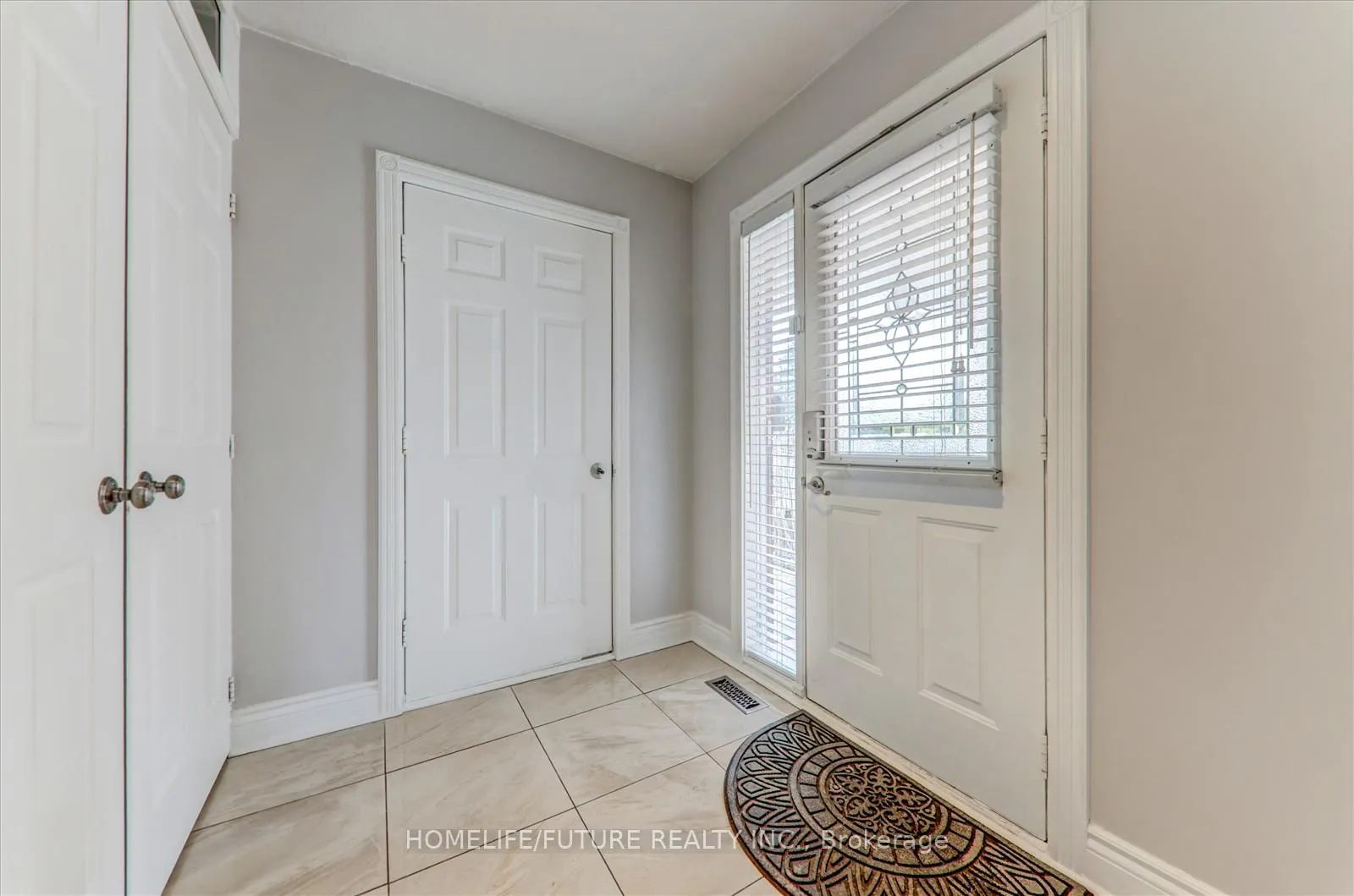 Photo 6 of 290 Braymore Boulevard, Scarborough, Rouge — HOMEH