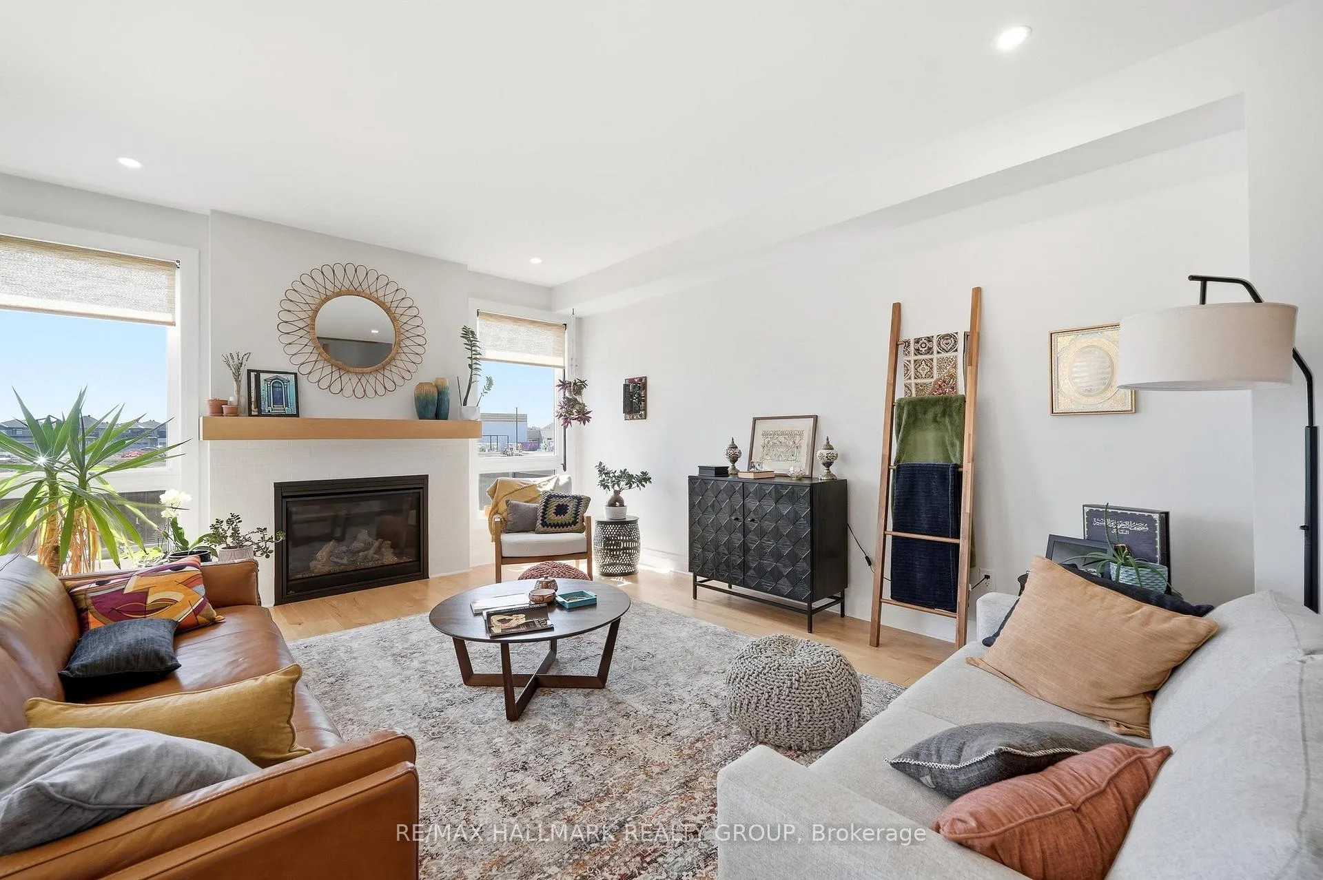 Photo 3 of 540 Bobolink Ridge, Ottawa, Stittsville (South) — HOMEH