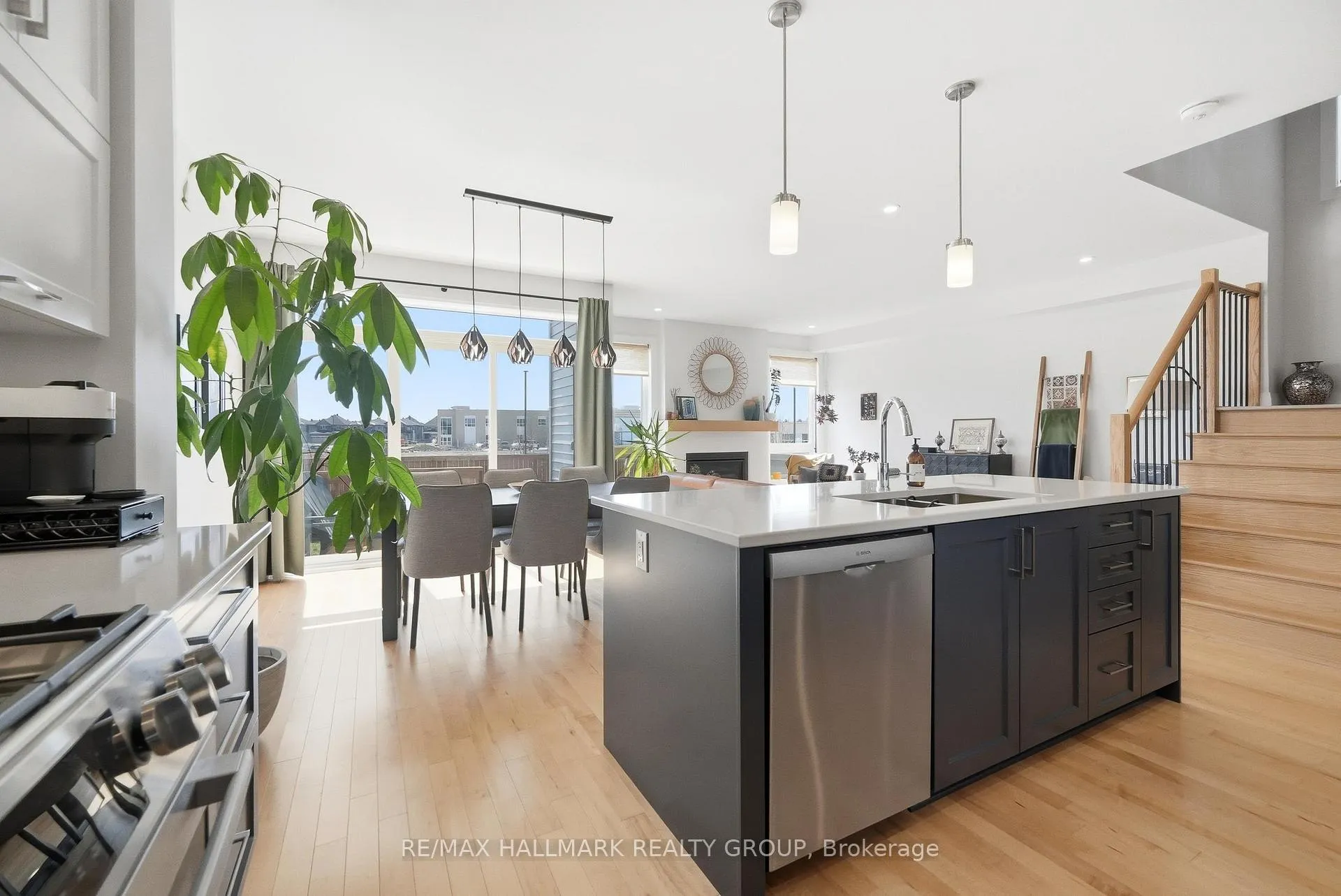 Photo 9 of 540 Bobolink Ridge, Ottawa, Stittsville (South) — HOMEH