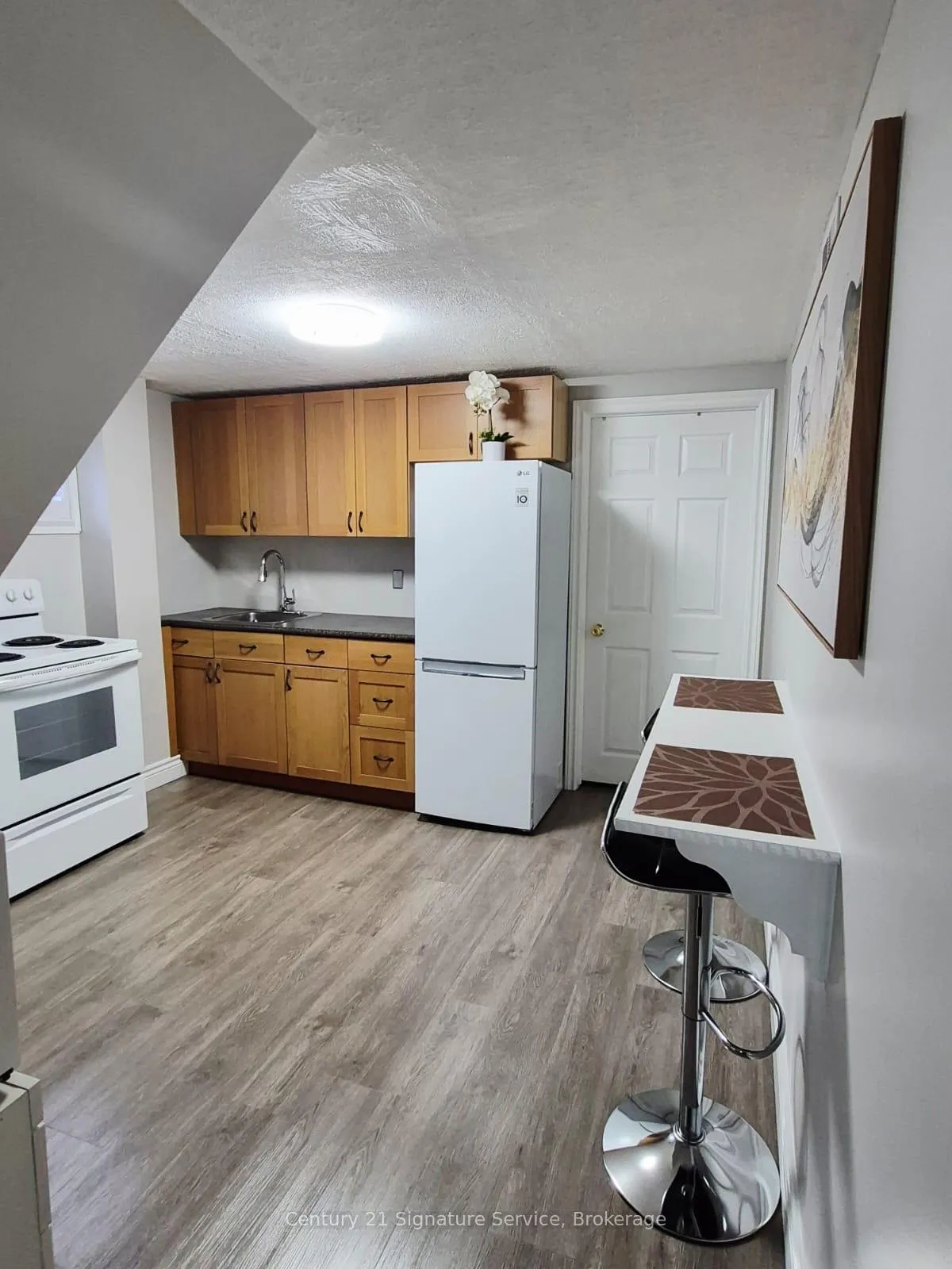 Photo 23 of 756 Breezy Drive, Pickering, West Shore — HOMEH