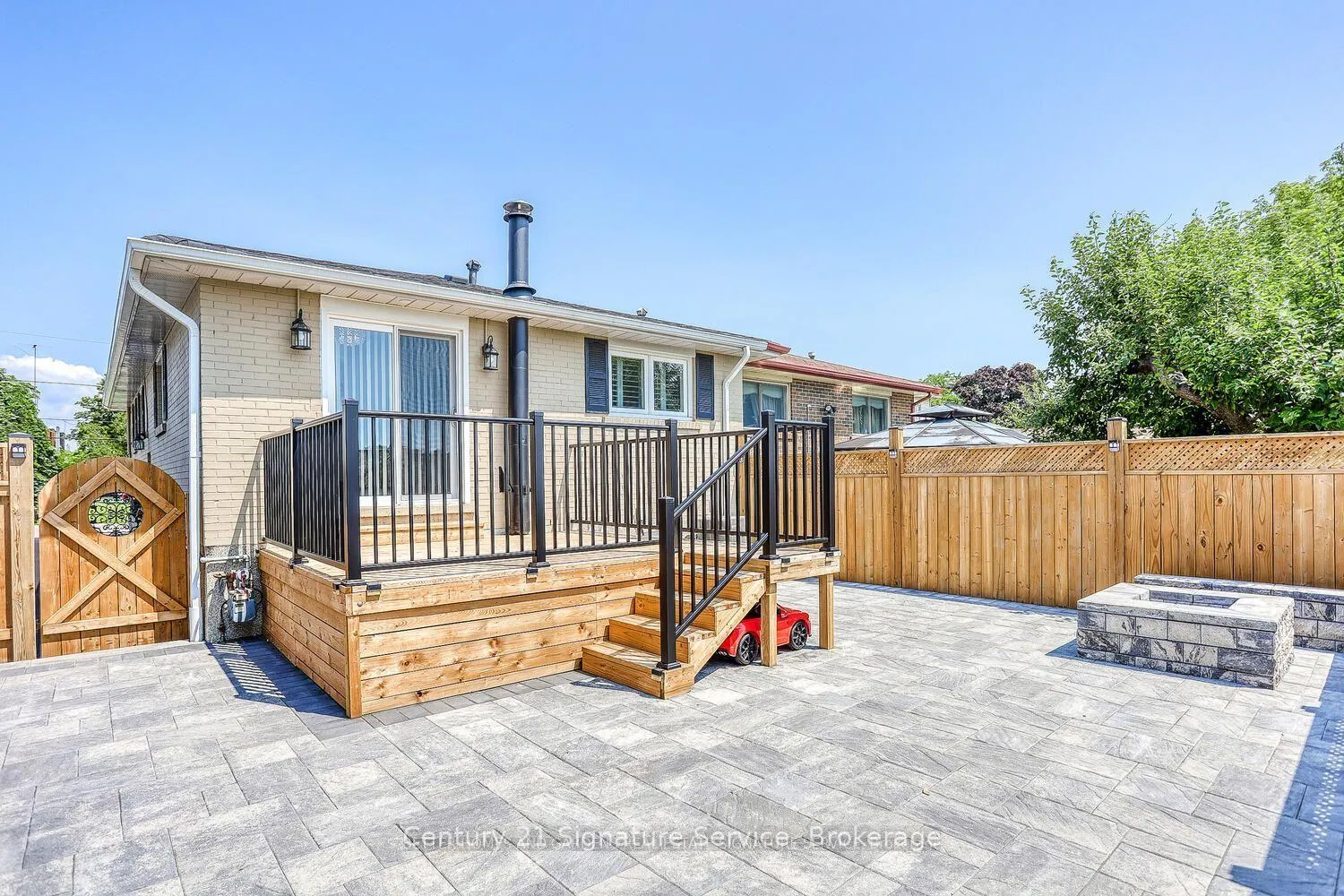 Photo 26 of 756 Breezy Drive, Pickering, West Shore — HOMEH
