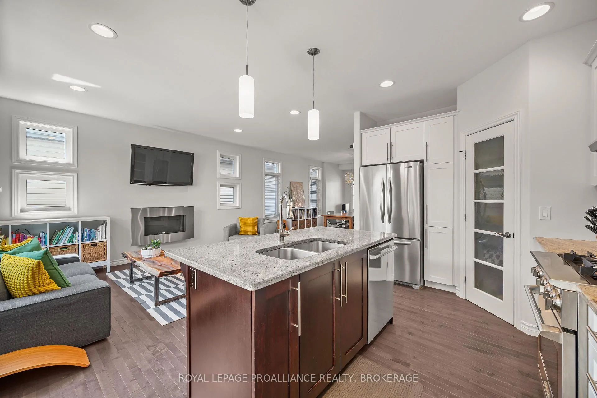 Photo 14 of 1233 Crossfield Avenue, Kingston, City Northwest — HOMEH