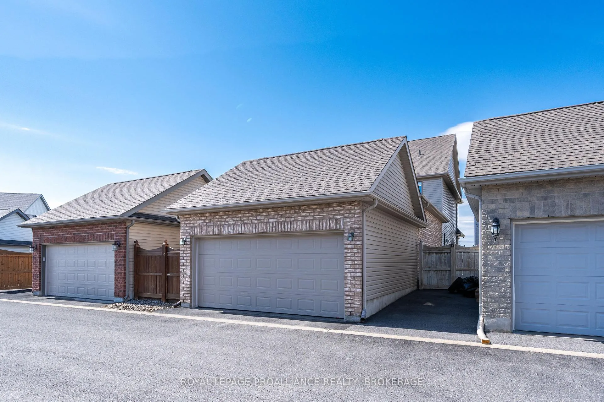Photo 43 of 1233 Crossfield Avenue, Kingston, City Northwest — HOMEH