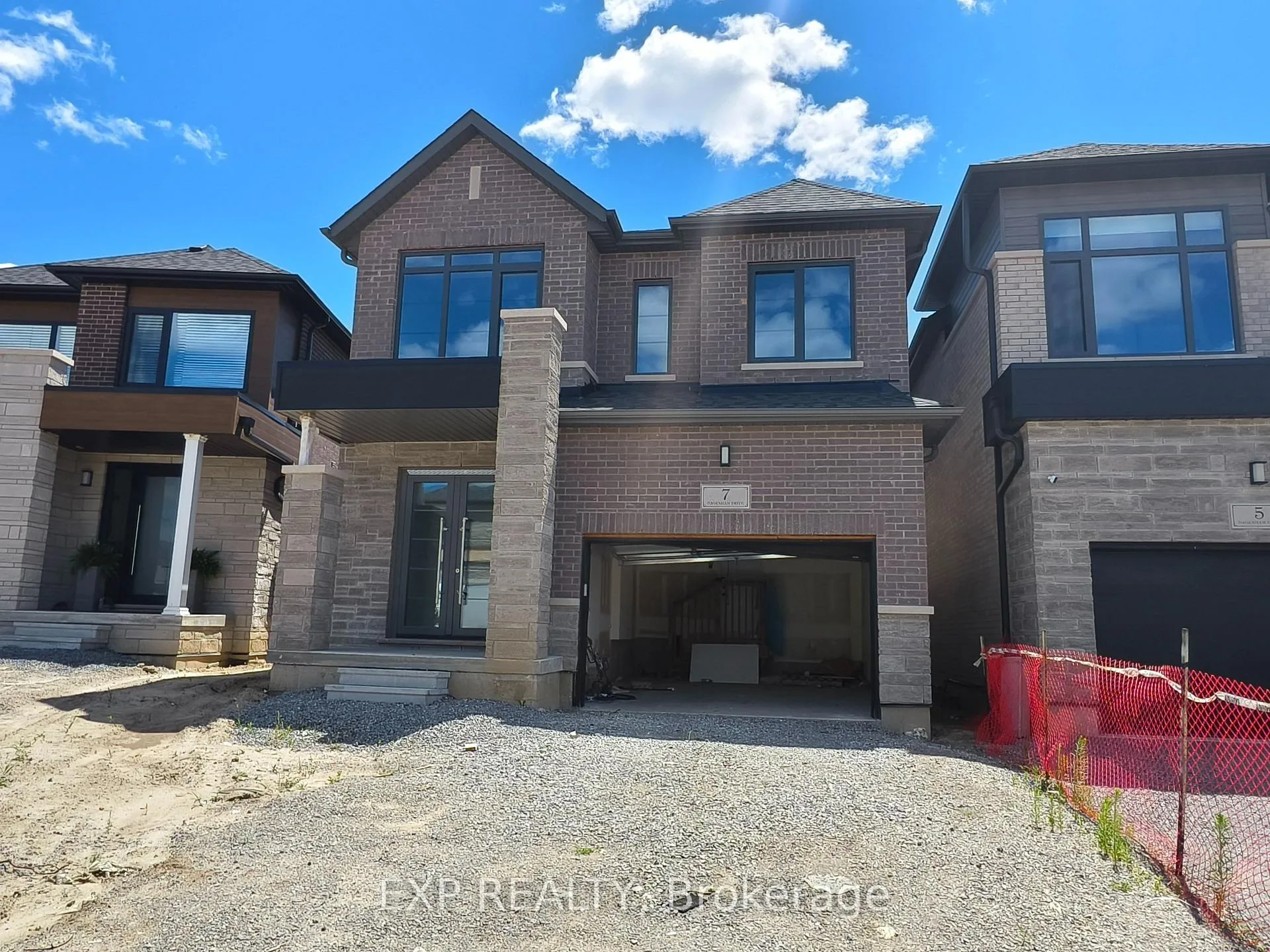 Photo 1 of 7 Dagenham Drive, Whitby, Williamsburg — HOMEH