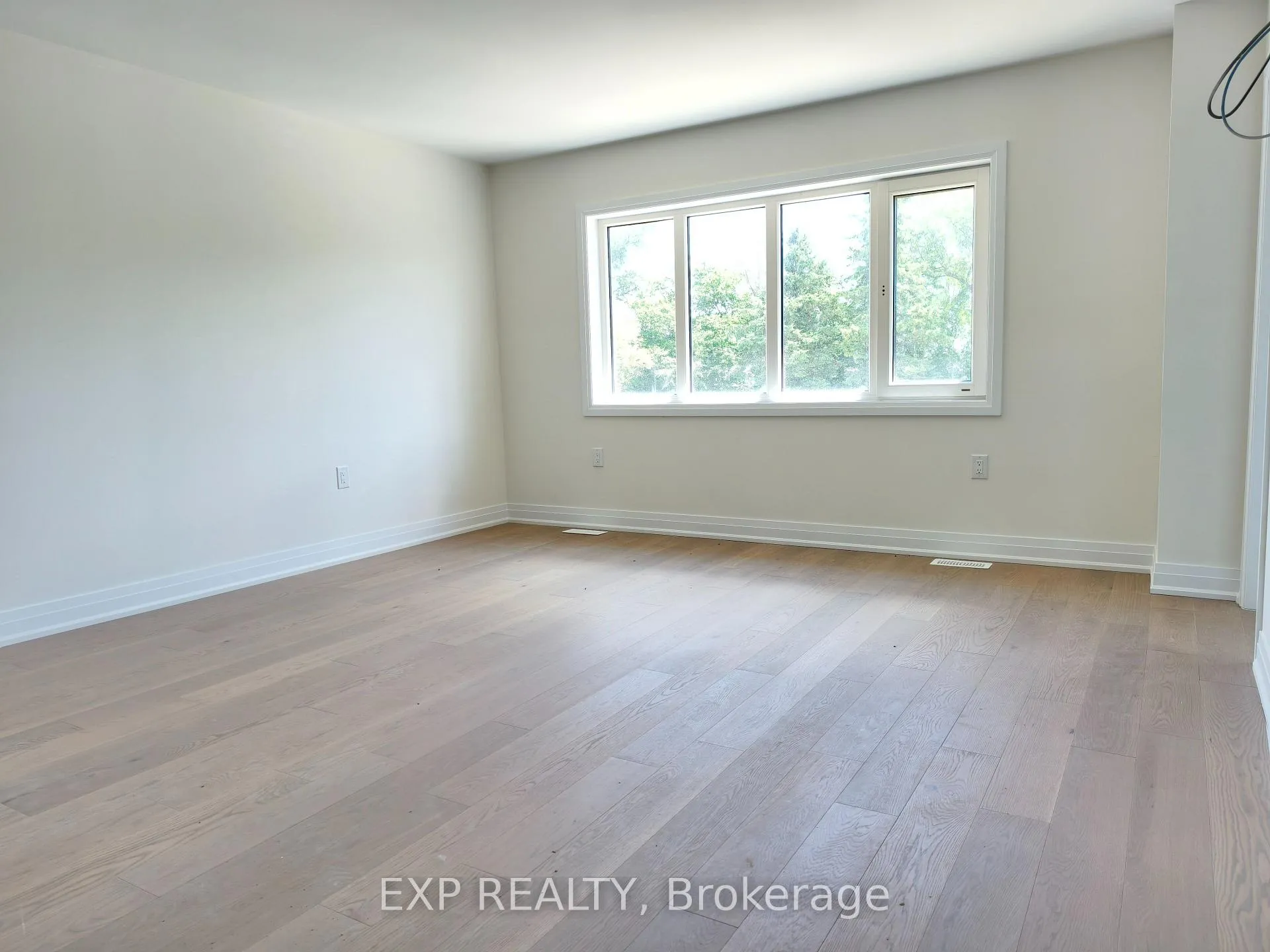 Photo 14 of 7 Dagenham Drive, Whitby, Williamsburg — HOMEH
