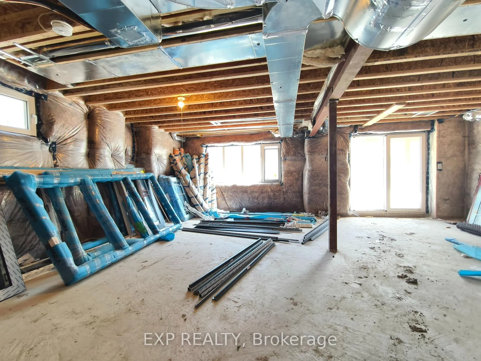 Photo 30 of 7 Dagenham Drive, Whitby, Williamsburg — HOMEH