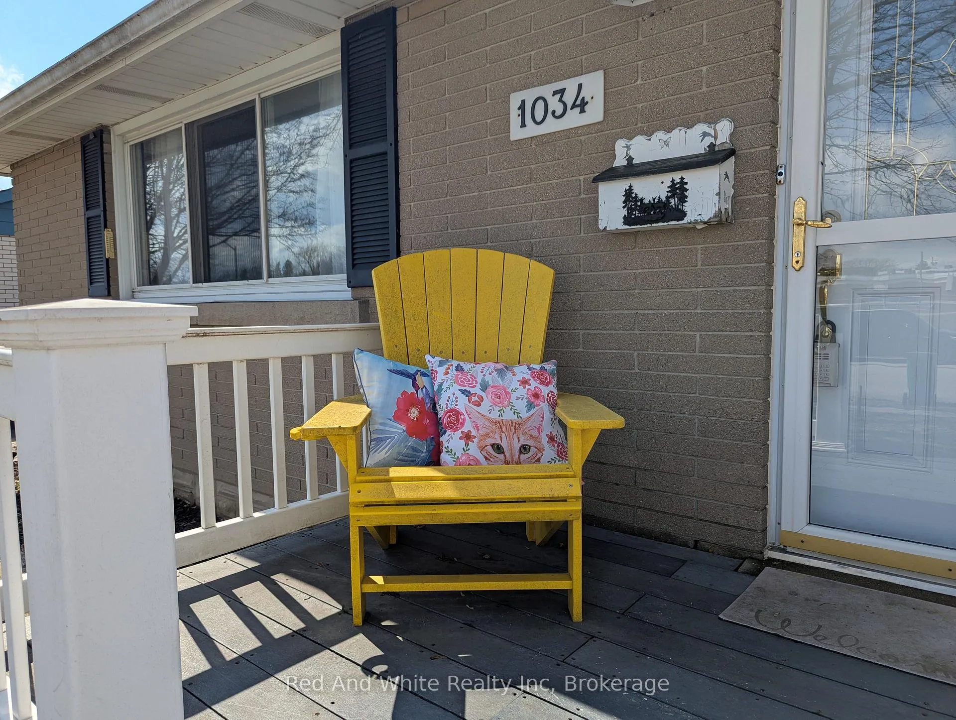 Photo 4 of 1034 Winterhalt Avenue, Cambridge — HOMEH