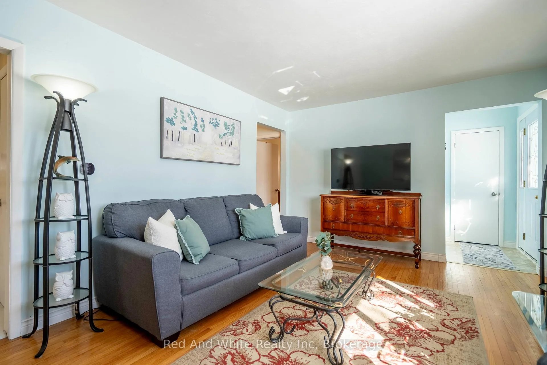 Photo 6 of 1034 Winterhalt Avenue, Cambridge — HOMEH