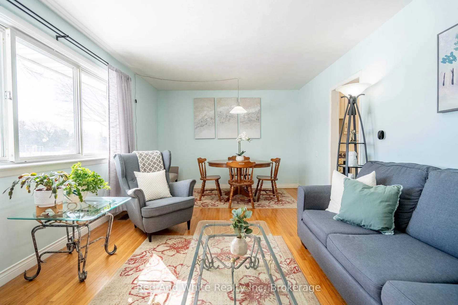 Photo 8 of 1034 Winterhalt Avenue, Cambridge — HOMEH