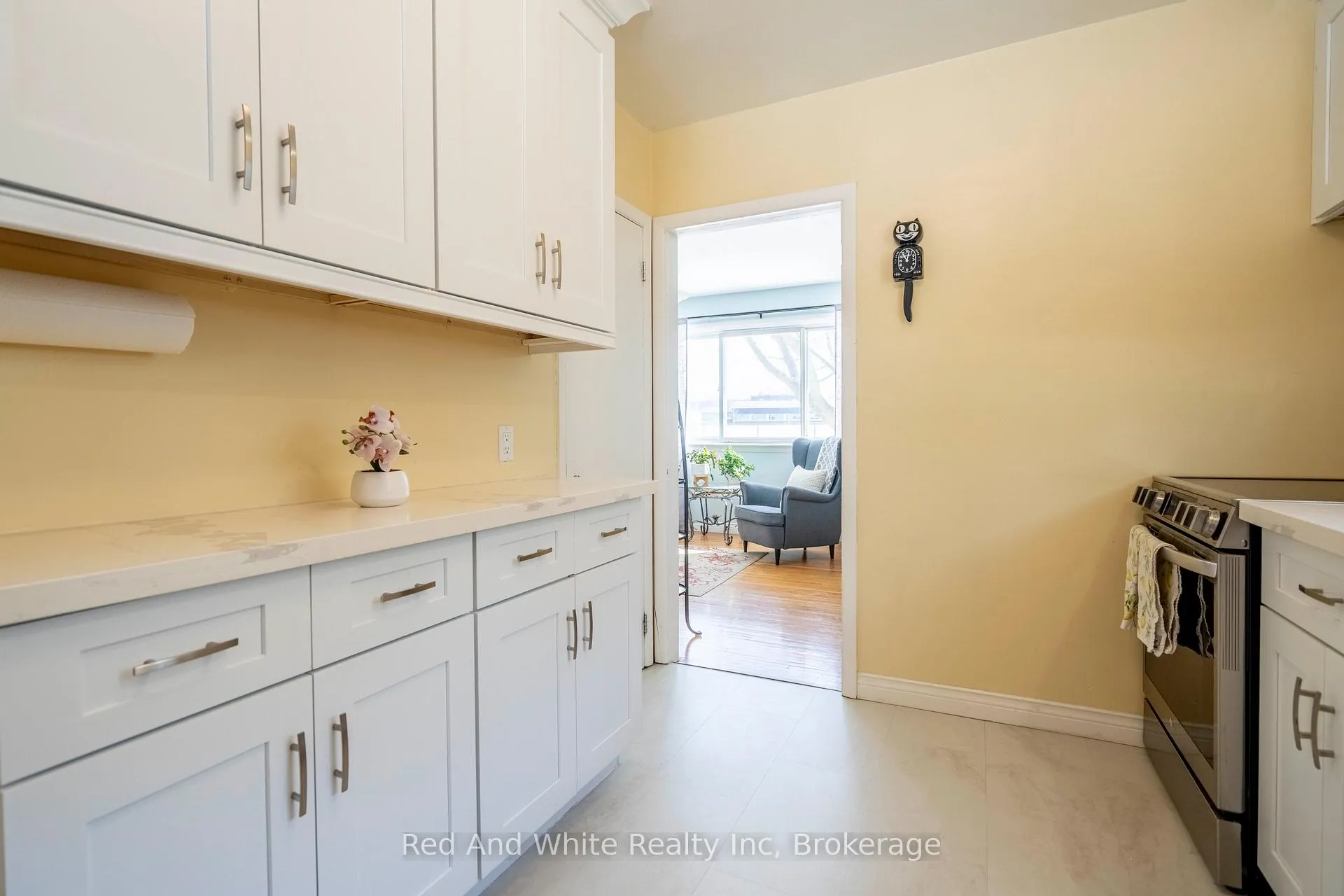 Photo 15 of 1034 Winterhalt Avenue, Cambridge — HOMEH