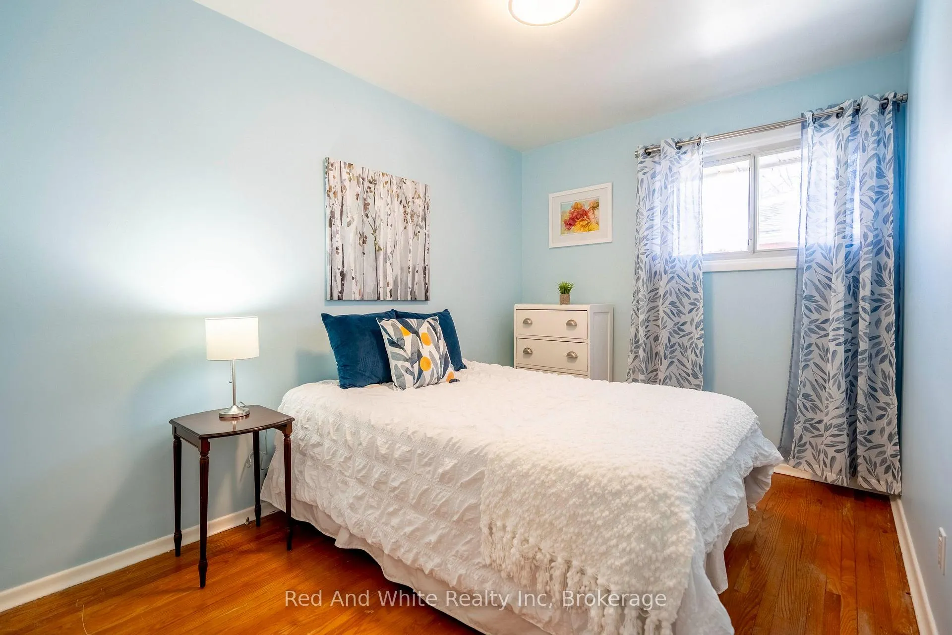 Photo 21 of 1034 Winterhalt Avenue, Cambridge — HOMEH