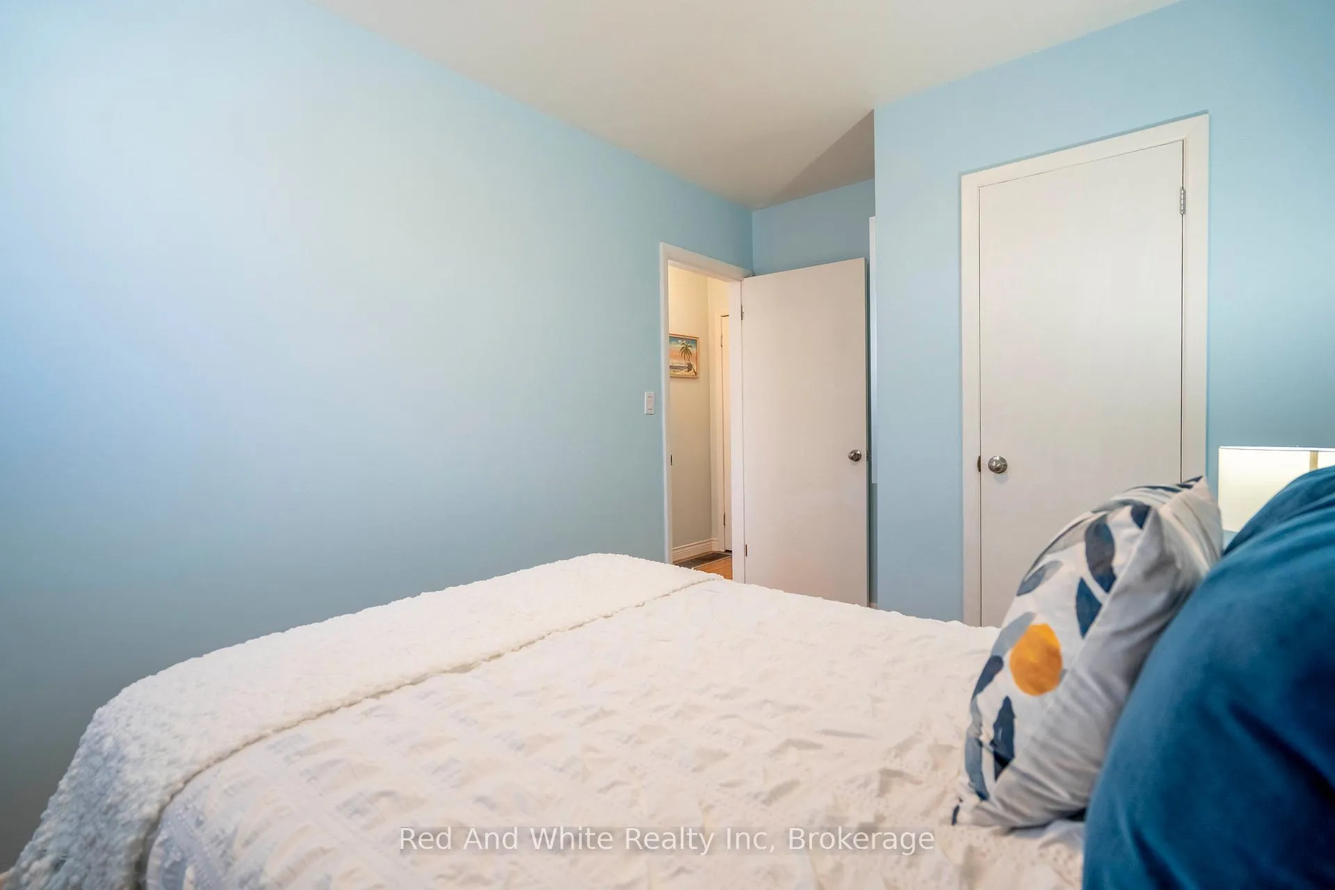 Photo 24 of 1034 Winterhalt Avenue, Cambridge — HOMEH