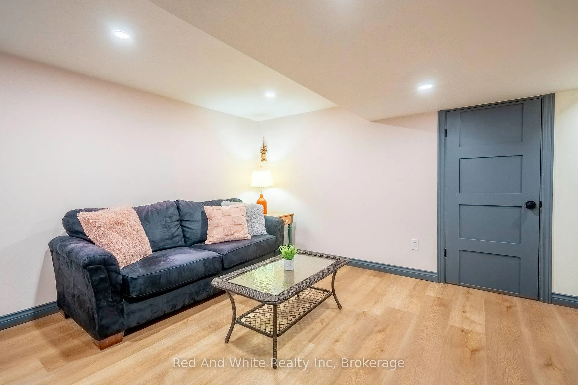 Photo 28 of 1034 Winterhalt Avenue, Cambridge — HOMEH