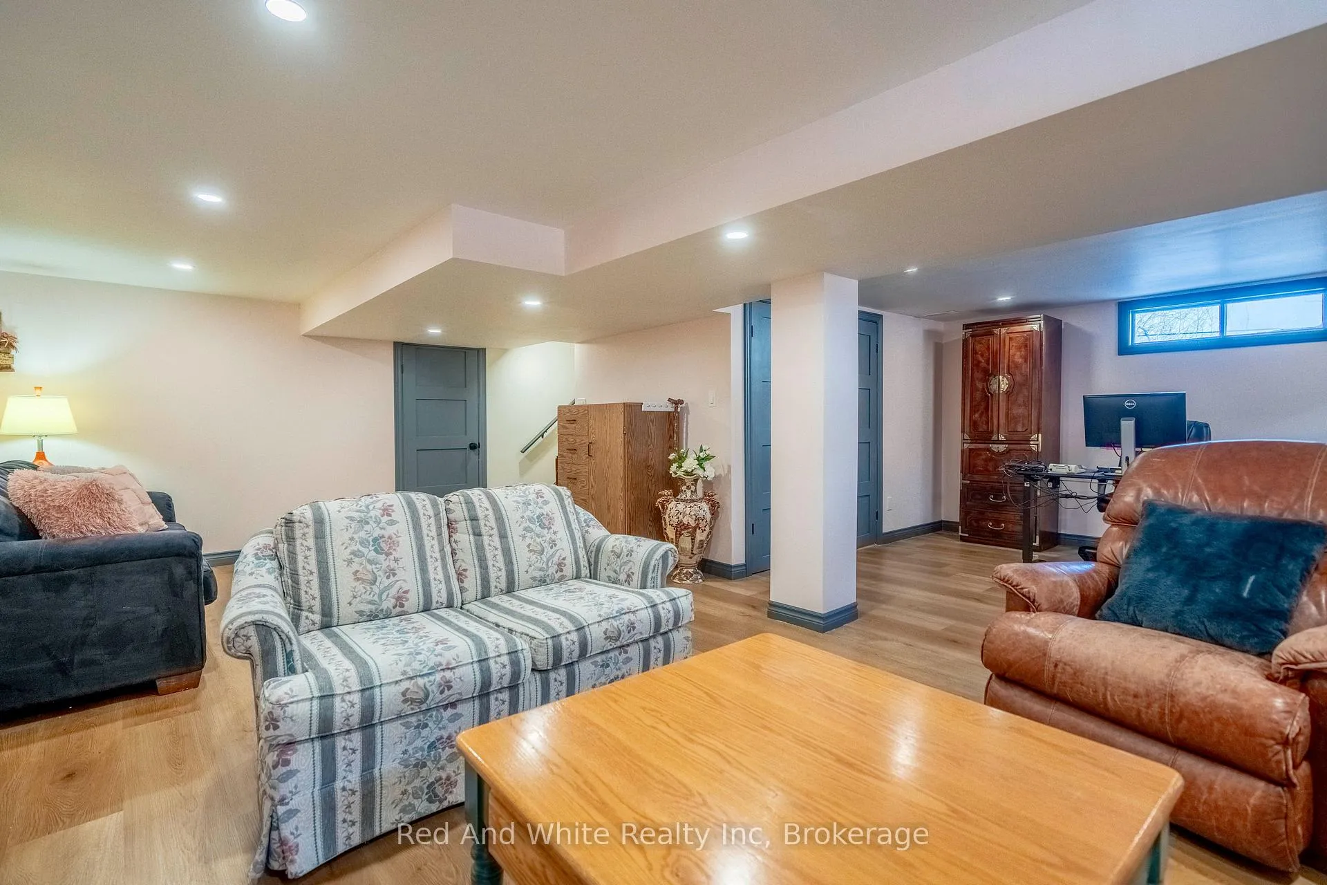 Photo 32 of 1034 Winterhalt Avenue, Cambridge — HOMEH