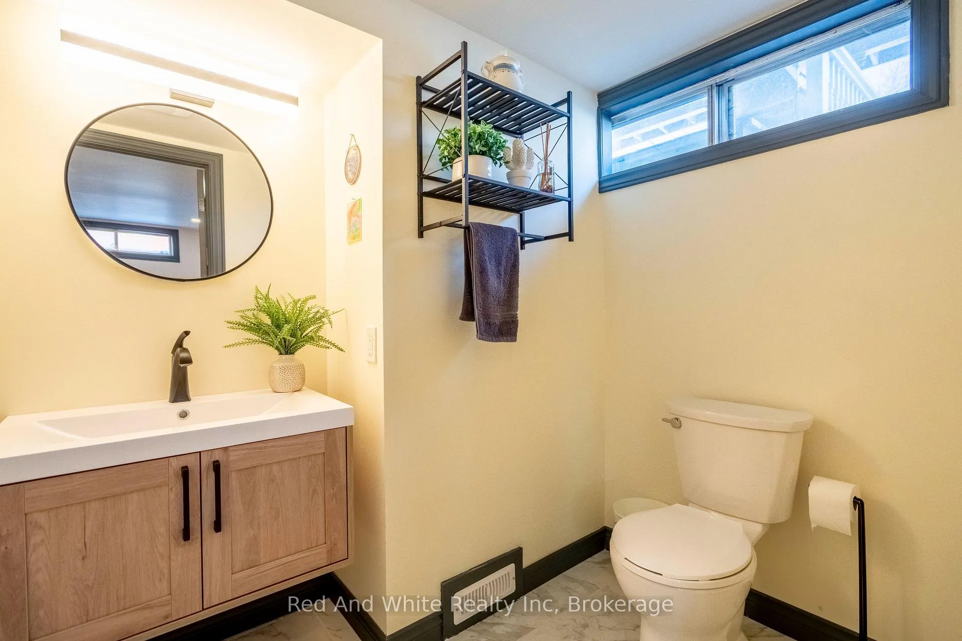Photo 35 of 1034 Winterhalt Avenue, Cambridge — HOMEH