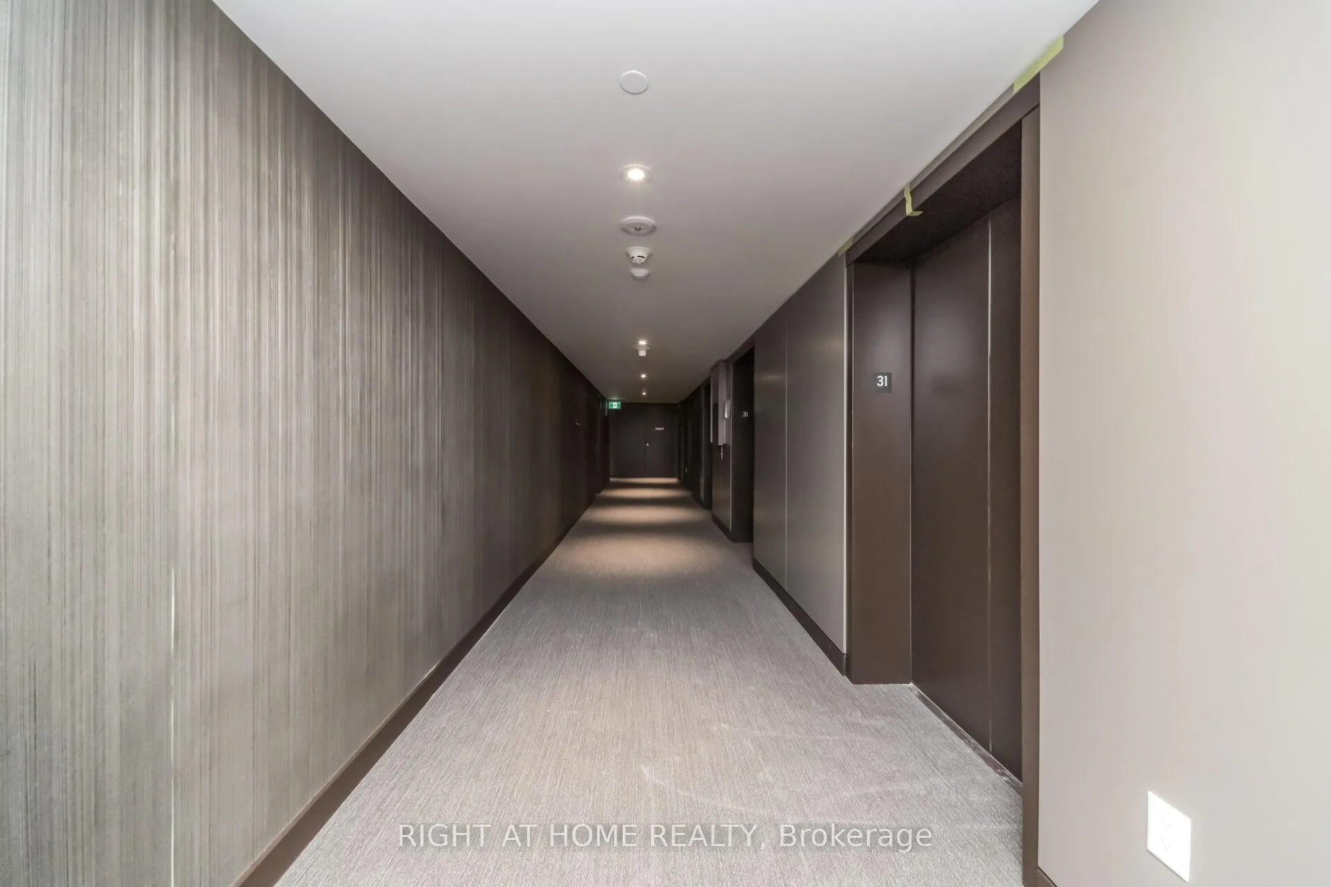 Photo 5 of Unit 3111, 448 Burmhamthorpe Road, Mississauga, City Centre — HOMEH
