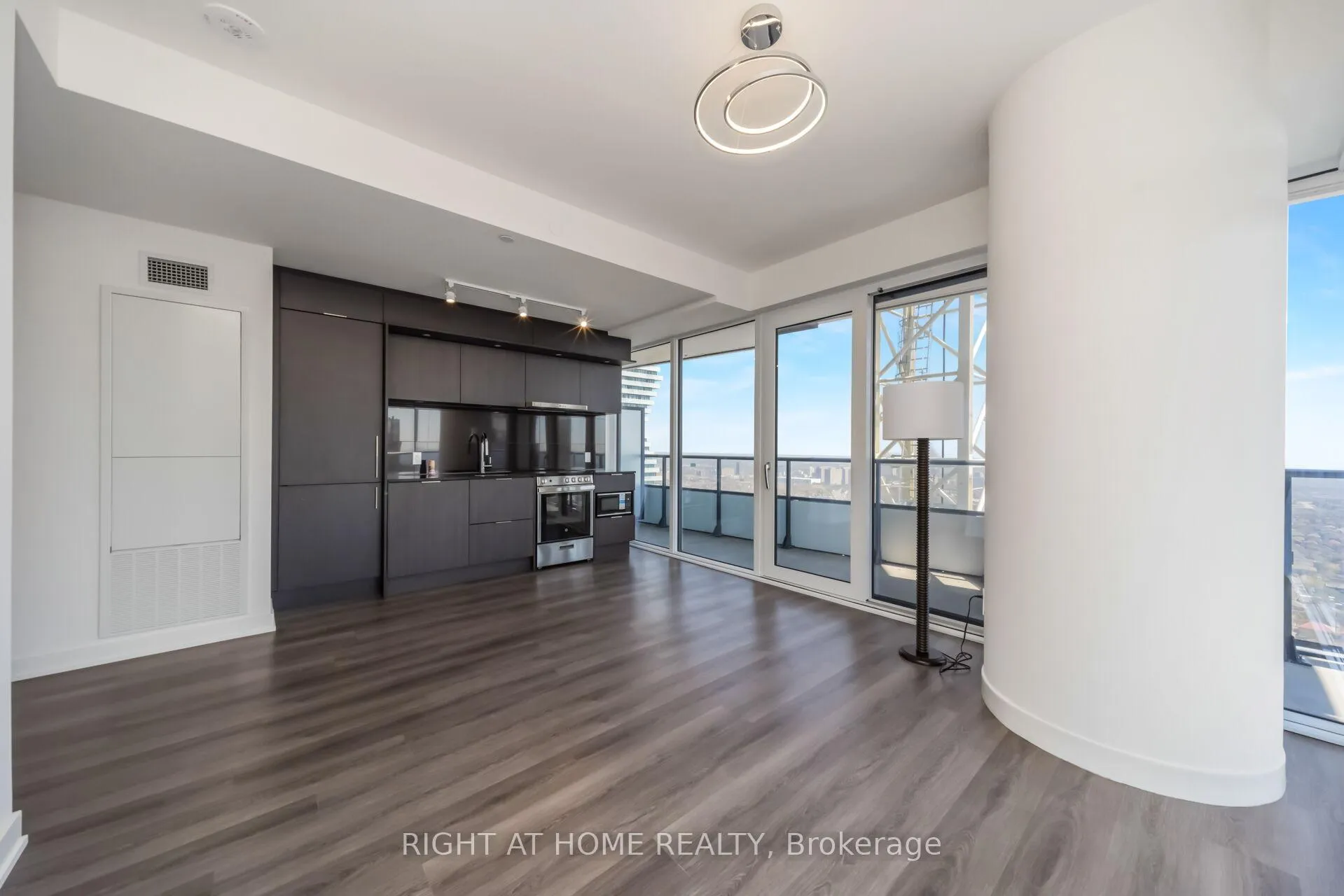 Photo 12 of Unit 3111, 448 Burmhamthorpe Road, Mississauga, City Centre — HOMEH